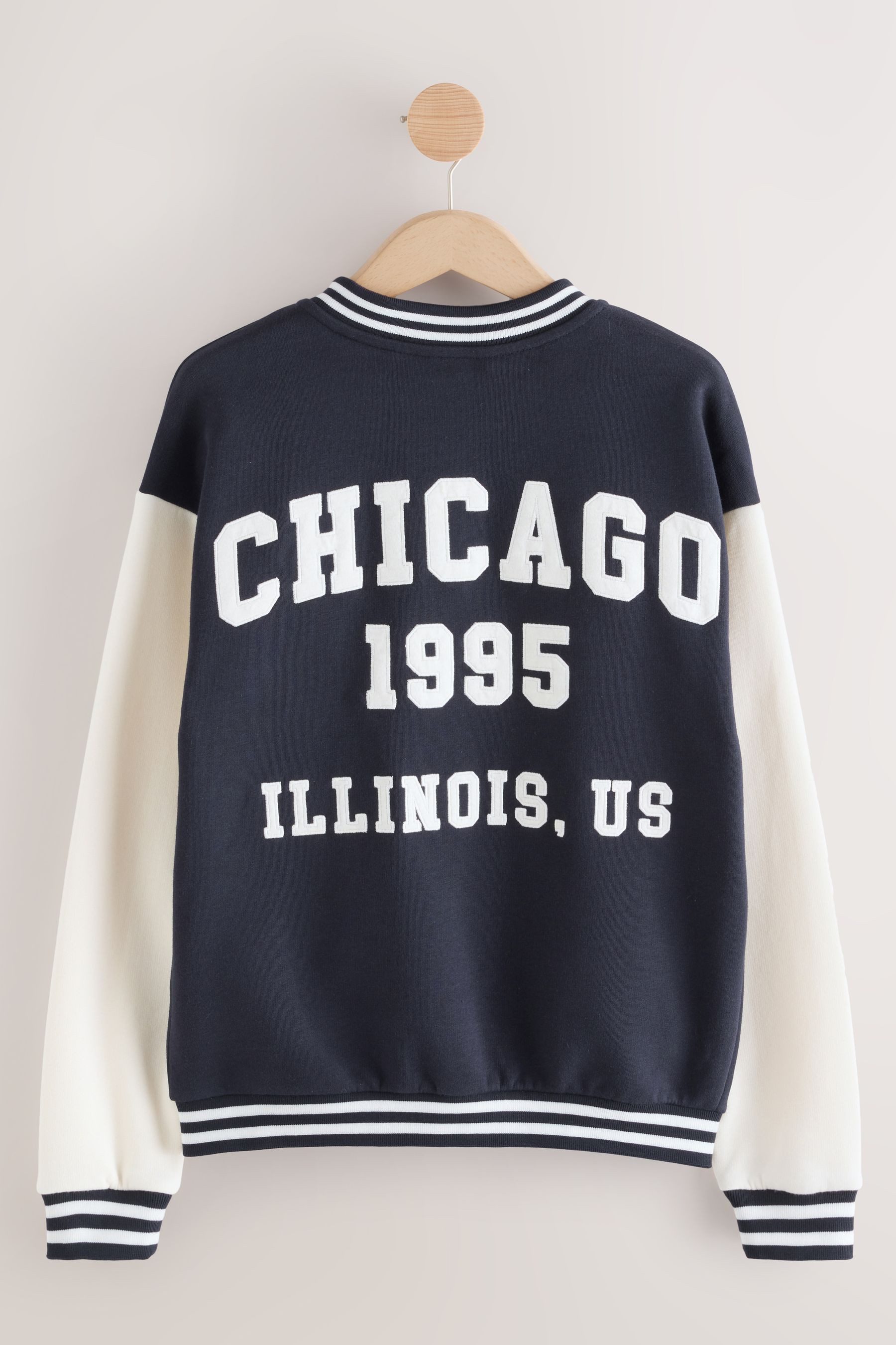 Next Collegejacke Varsity Baseballjacke mit Rückengrafik, Chicago (1-St) günstig online kaufen