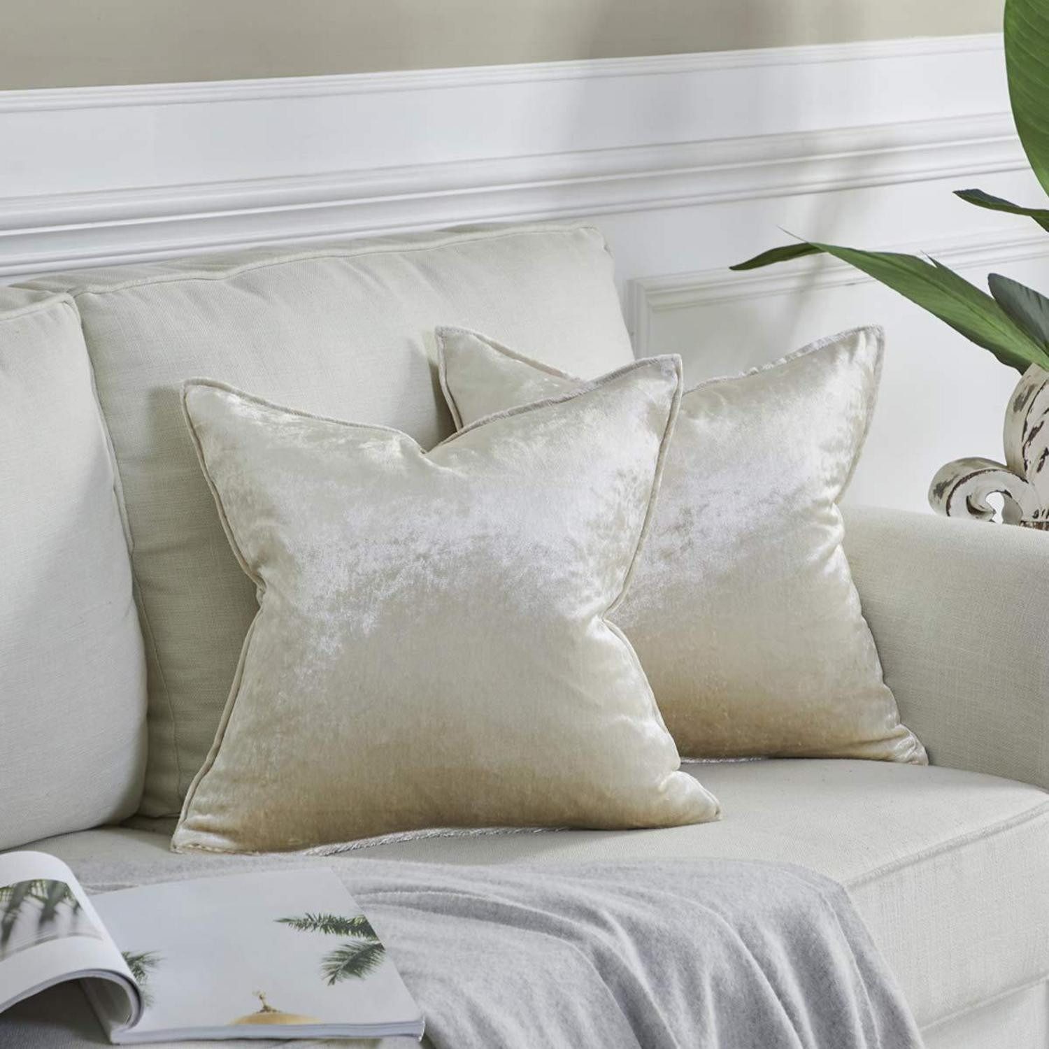 LuxusKollektion Kissenbezug Kissenbezug Samt 45x45cm Creme 2er Set, (2 Stück)