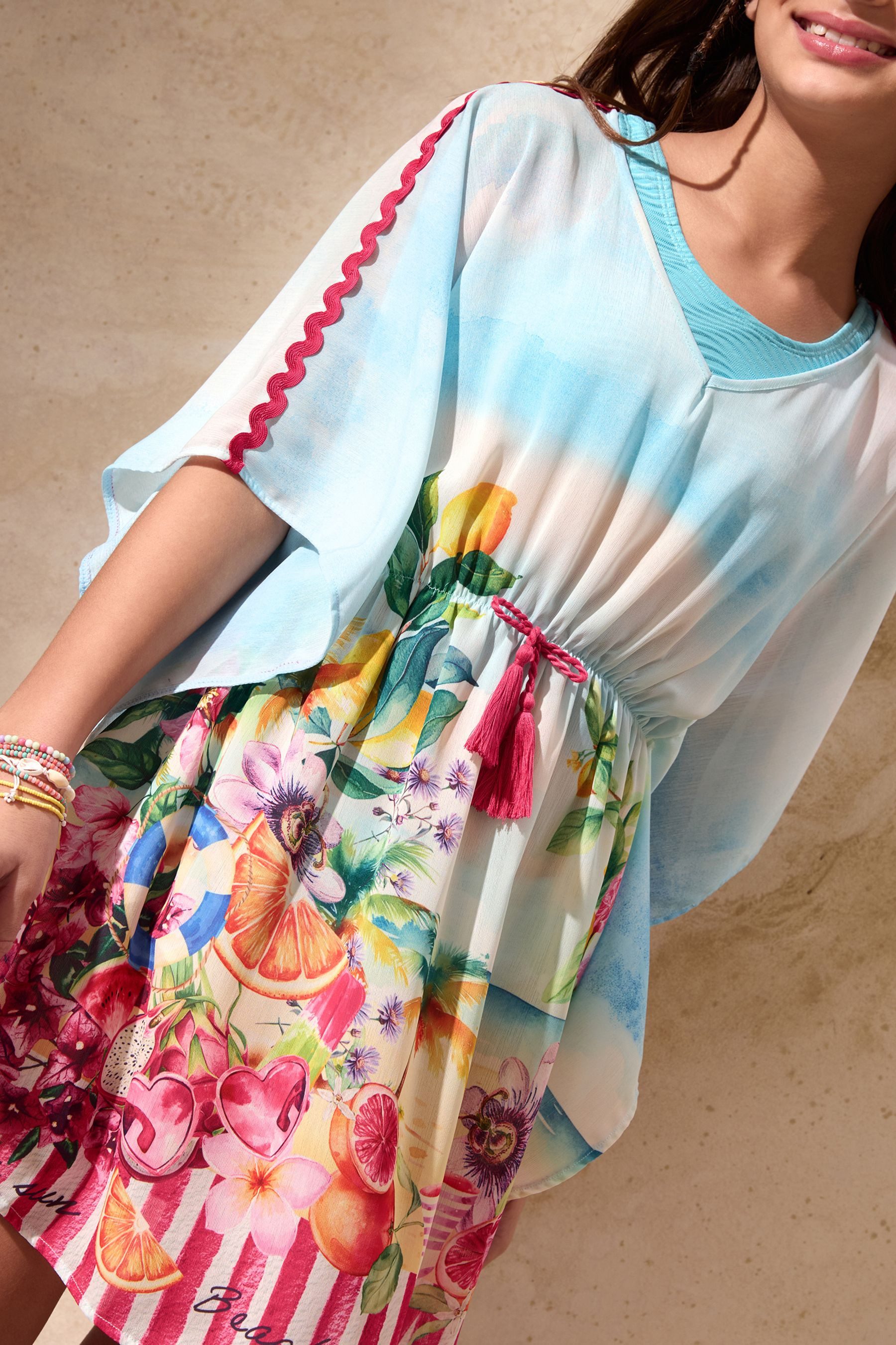 LIPSY Kaftan Lipsy Chiffon-Kaftan mit Print (1-tlg)