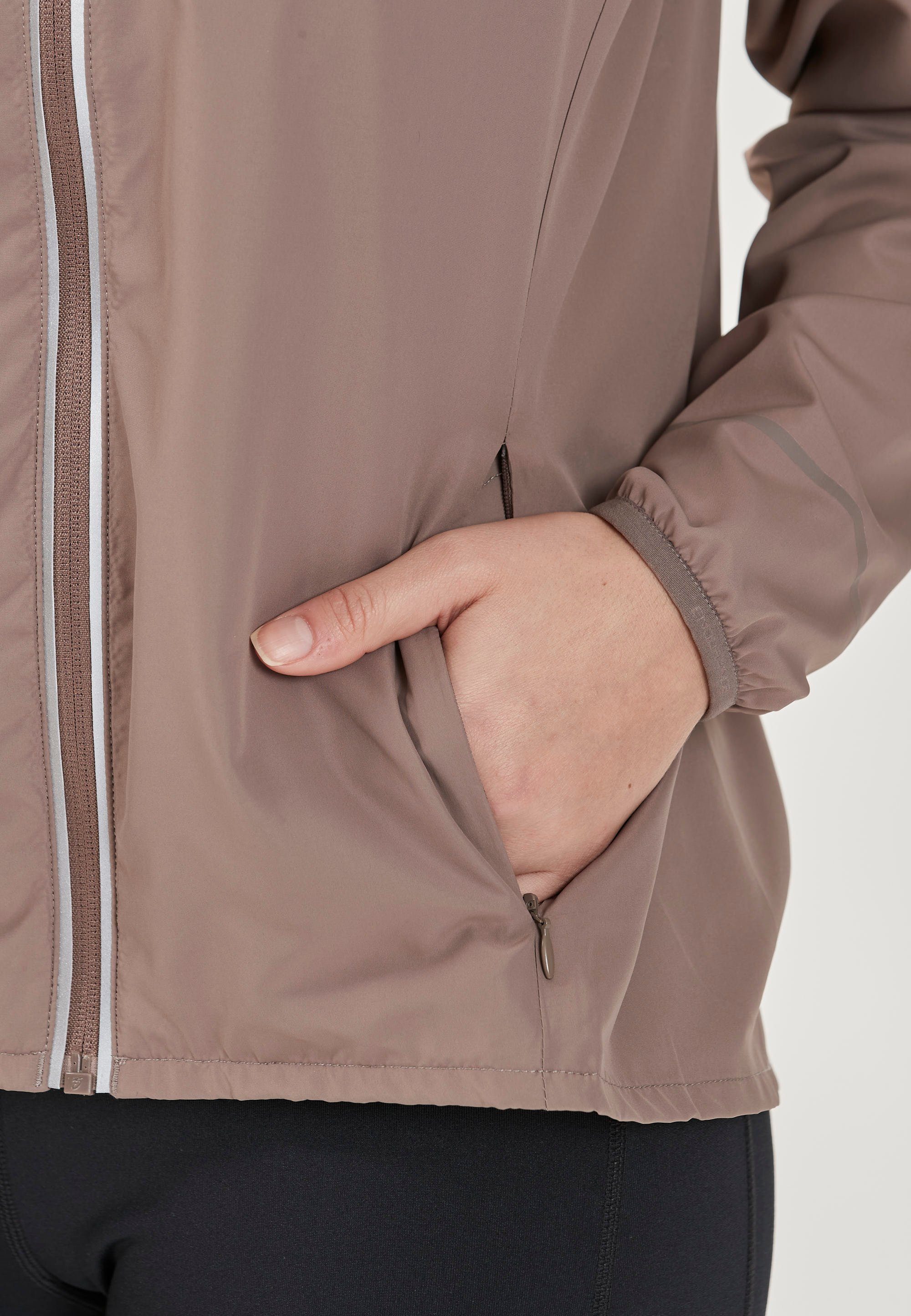 braun-beige Laufjacke ENDURANCE hoher Atmungsaktivität mit Shela