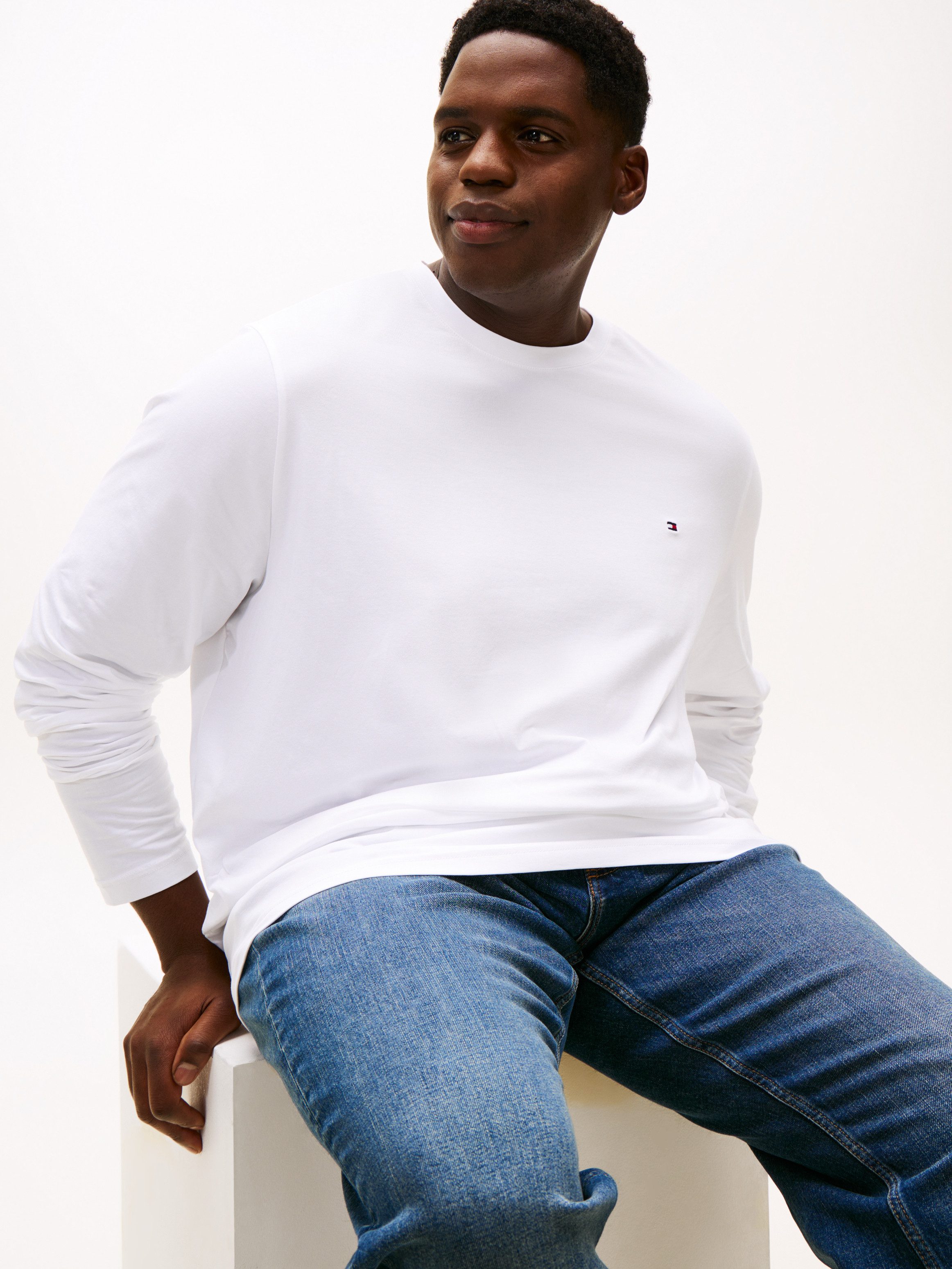 Tommy Hilfiger Big & Tall Longsleeve BT-STRETCH SLIM FIT TEE-B mit Rundhals und Logo unifarben, casual, slim fit, Baumwollmix, Rundhals, große Größen – Bild 5 von 5