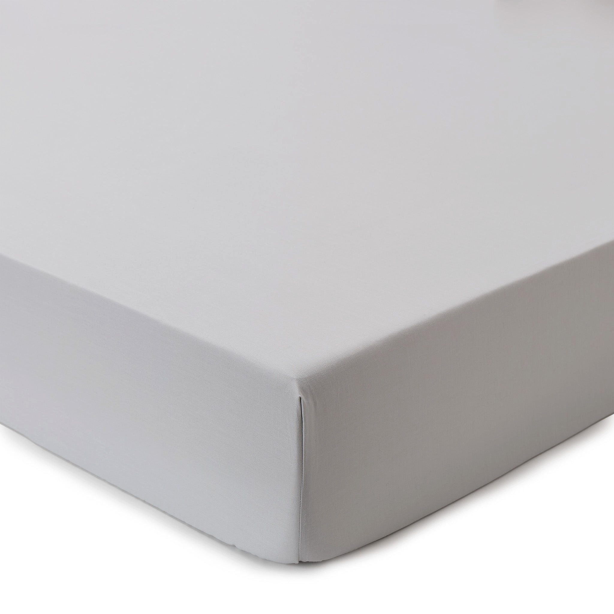 Urbanara Spannbettlaken Spannbetttuch Mata I 100% Baumwolle, Baumwolle, Gummizug: Ja, (1 Stück), Vorgewaschenes Bettlaken mit Soft-Peach-Finish - Made in Portugal