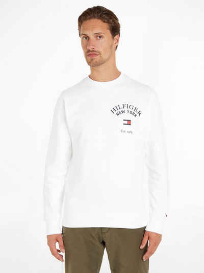 Tommy Hilfiger Sweatshirt WCC ARCHED VARSITY SWEATSHIRT mit modischem Logodruck auf der Brust