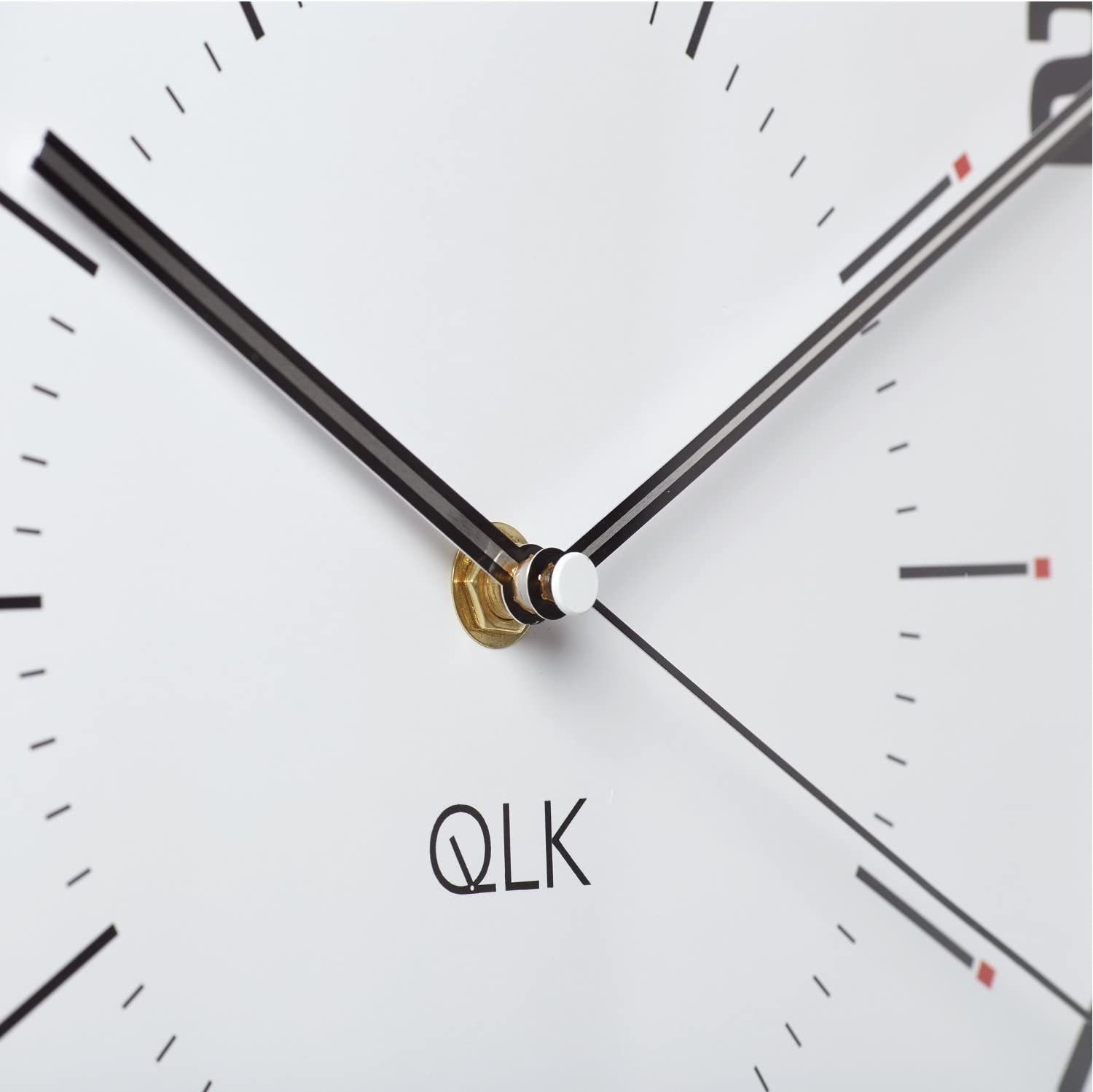 QLK Wanduhr Moderne Wanduhr Cozy ø31cm modern Bahnhofsuhr schwarz weiß