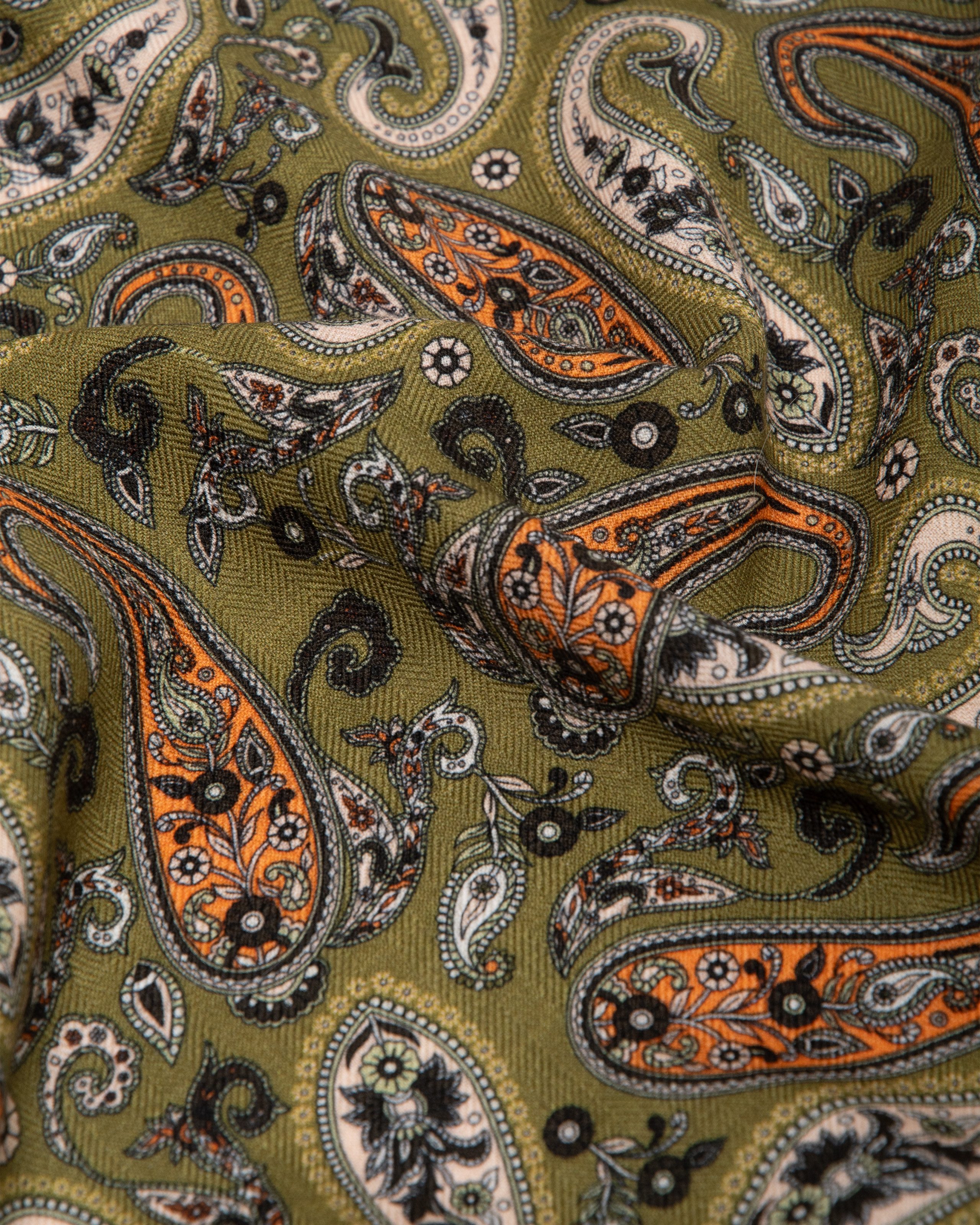 MayTree Seidentuch Wolle und Seide quadratisch 64x64cm, Paisley oliv, (Stück), 70% Wolle, 30% Maulbeerseide doppelseitig mit handrolliertem Rand