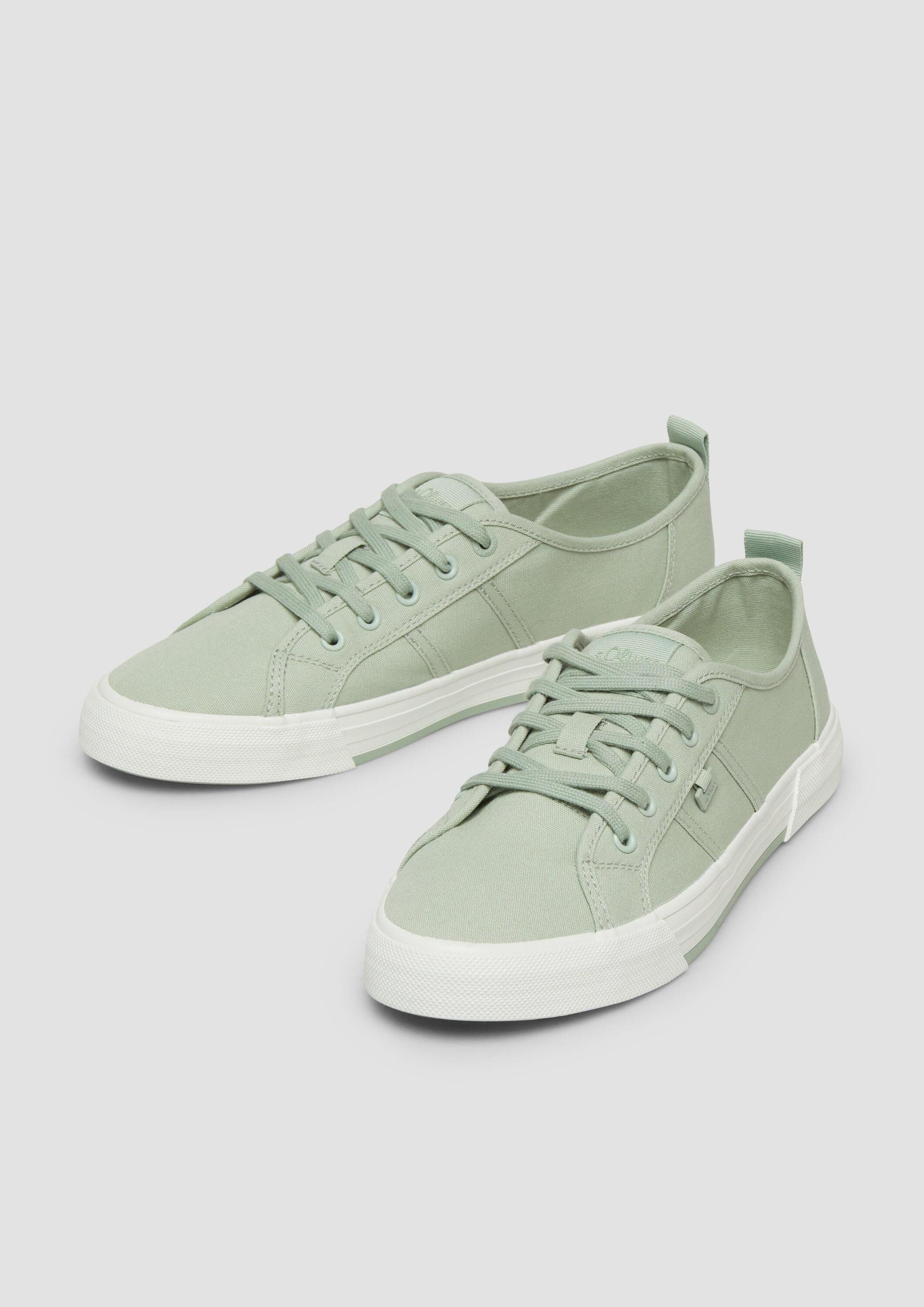 s.Oliver Sneakers Sneaker Textil-Sneaker mit Logo-Plättchen