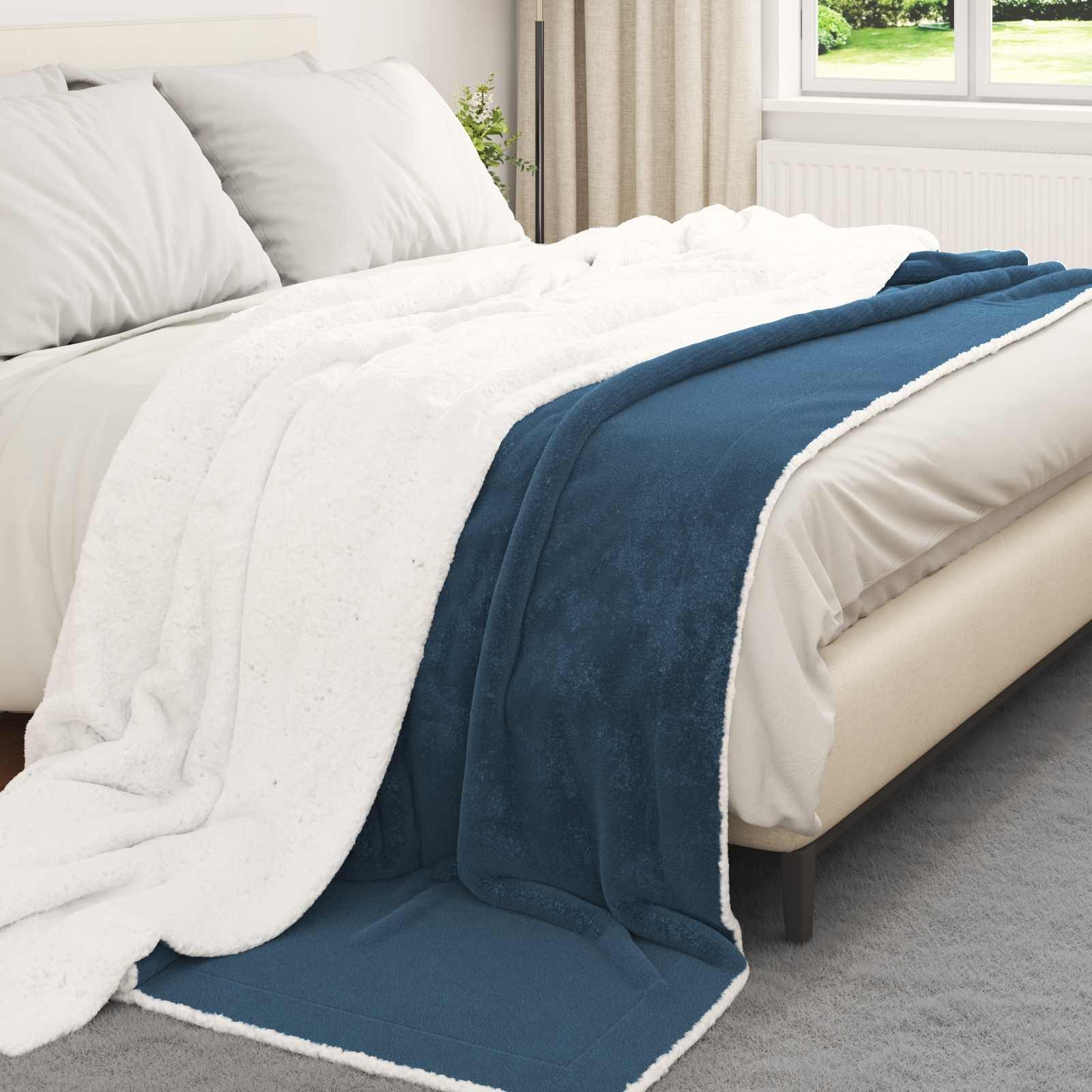 vidaXL Bettüberwurf Überwurfdecke Marineblau 220 x 240 cm 2.67 Fleece