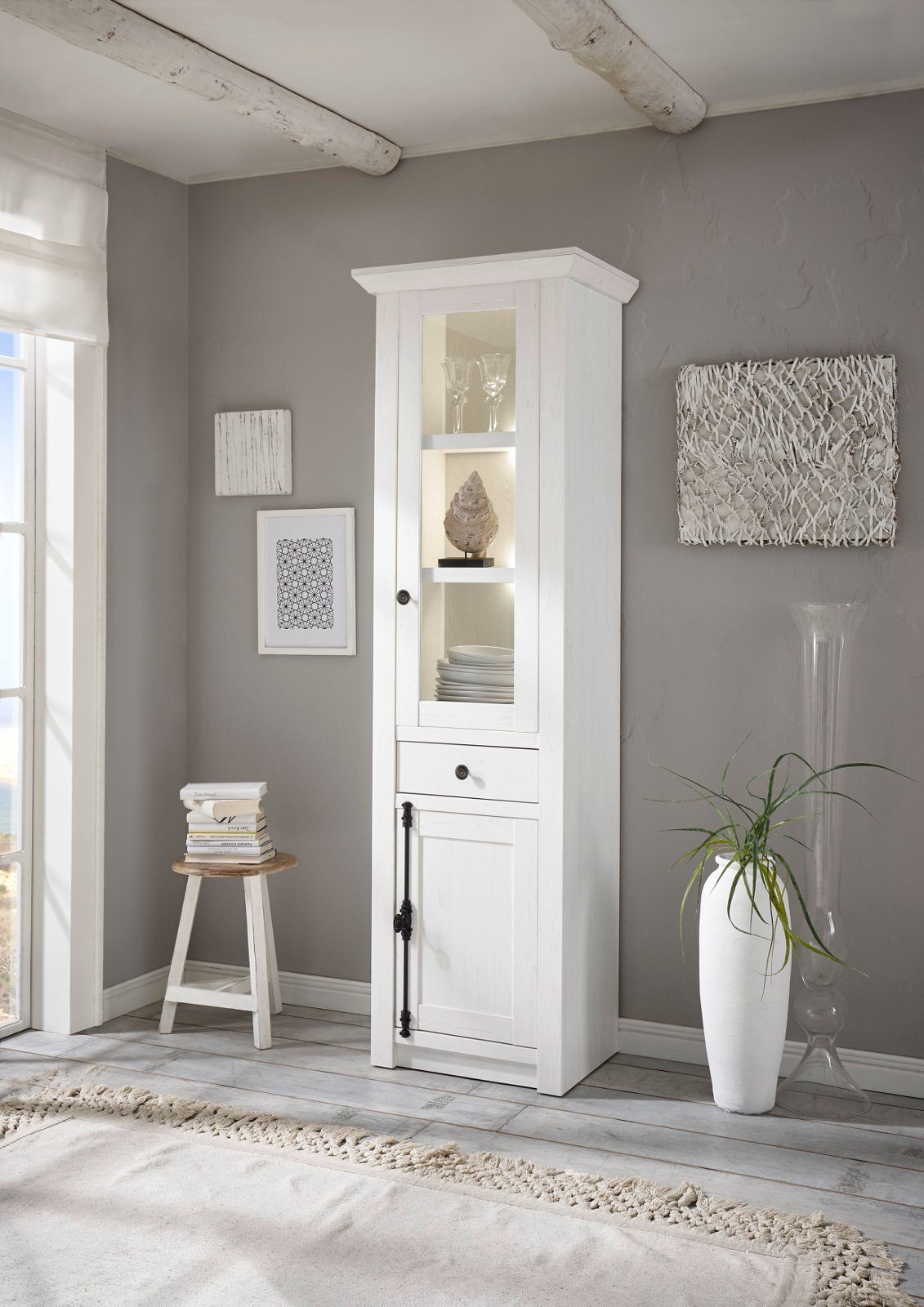 Empinio24 Standvitrine WALES 63x207 cm, 2-türig, 1x Schubkasten, Beleuchtung, weiß Pinie