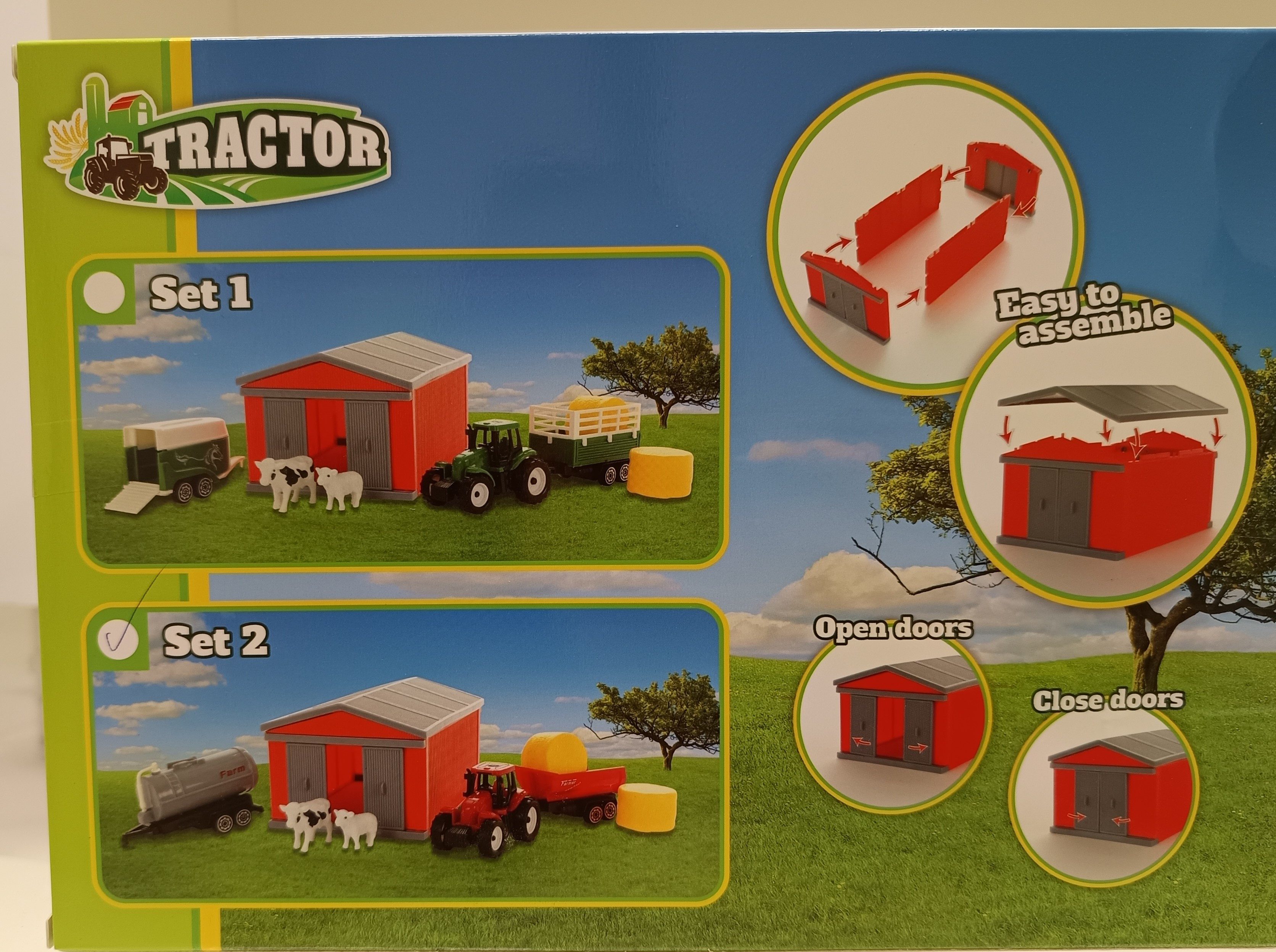 Toi-Toys Spielzeug-Auto TRACTOR Set Scheune und Traktor mit Zubehör Bauernhof Spielzeug, Scheune mit Stauraum für Zubehör