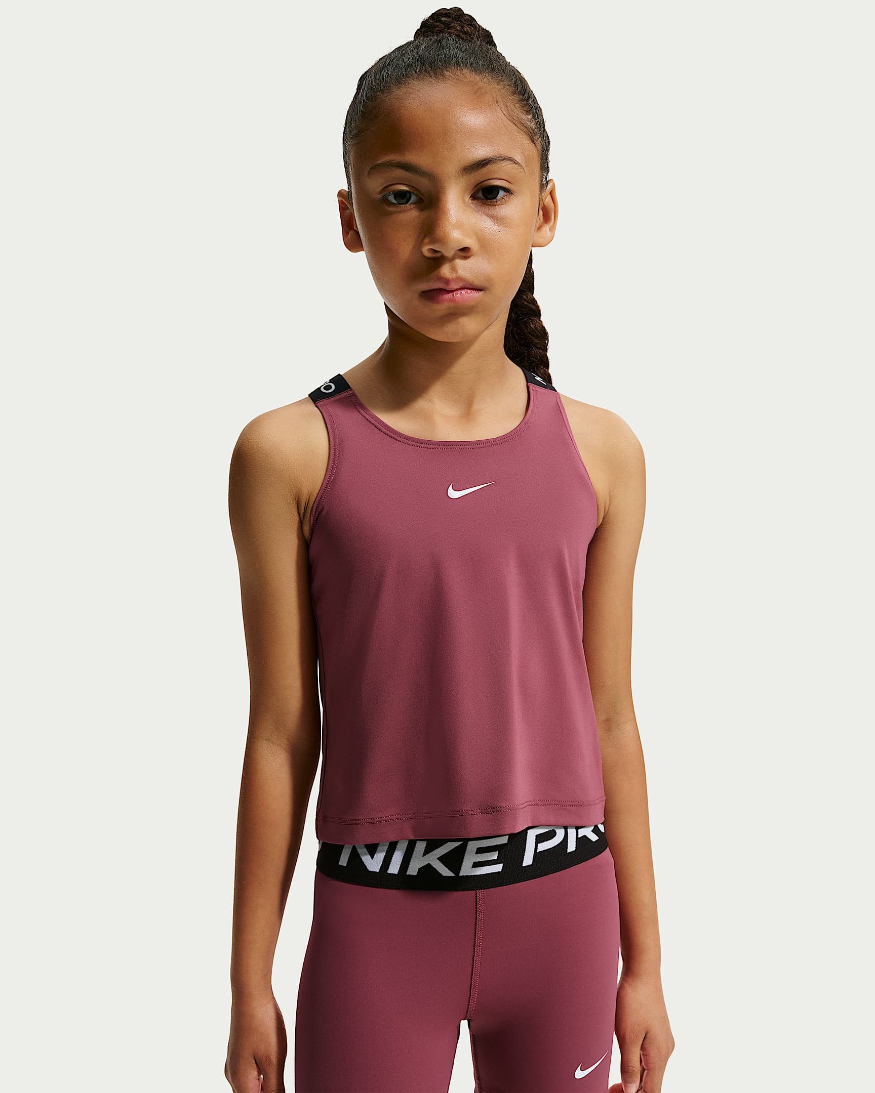 Nike T-Shirt Nike Pro Big Kids' (Girls) Dri-FIT Tank Top für Teens, mit Rundhalsausschnitt, aus Polyester und Elasthan