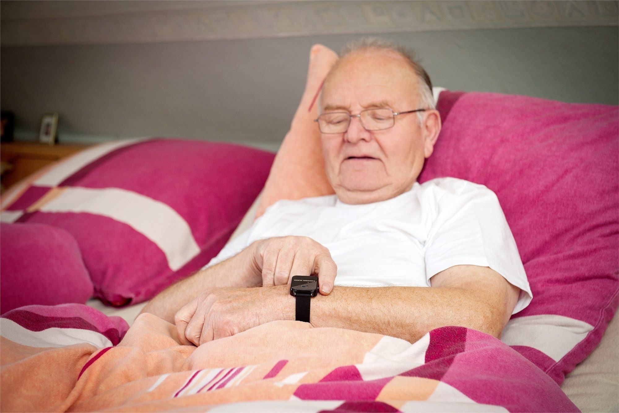 Maximex Armband Alarm-Sicherheitsarmband länge ca. 26 cm Gehäuse ca. 4,2 x 3,5 x 1 cm (1-tlg)