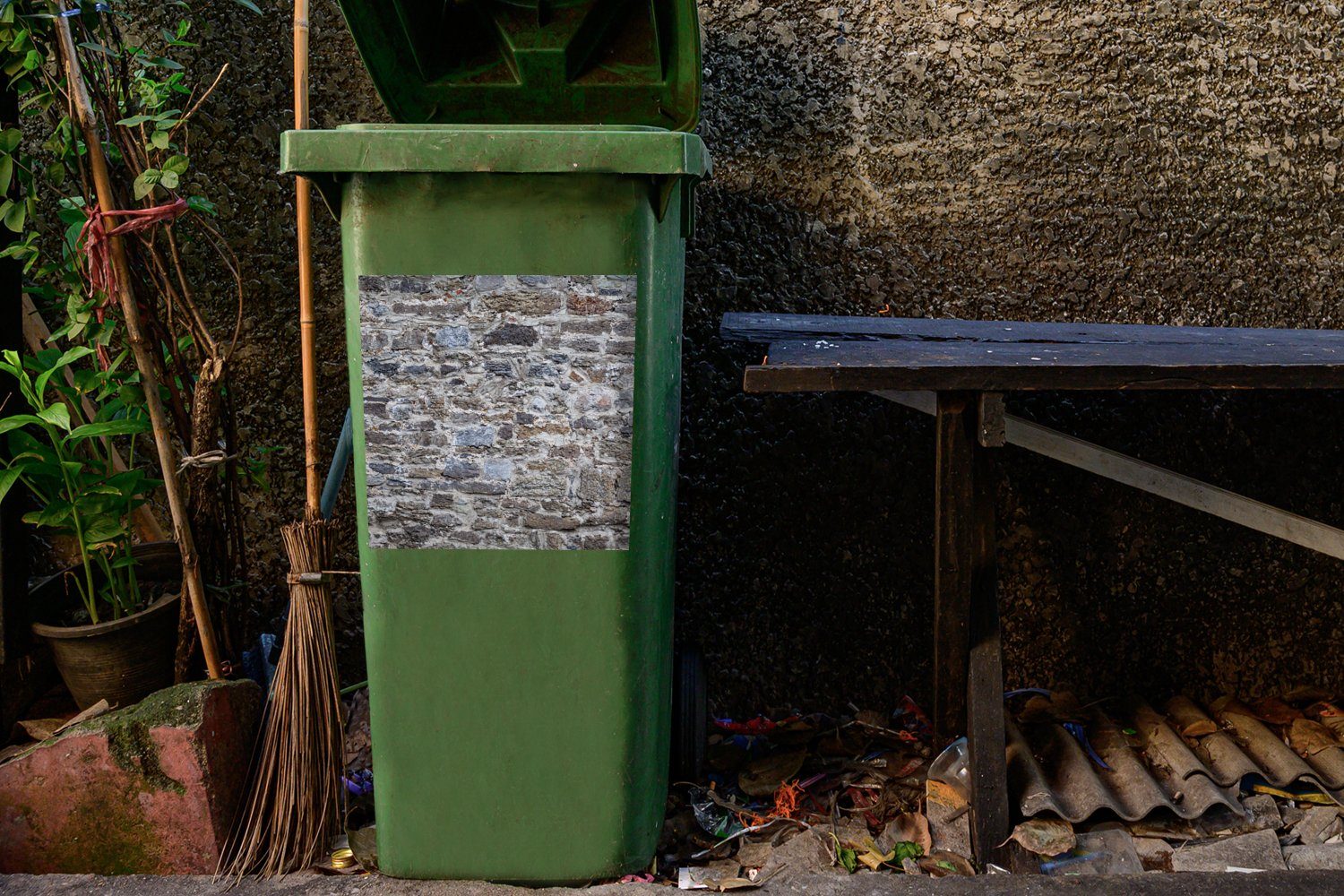 Mülltonne, MuchoWow Container, Sticker, Mülleimer-aufkleber, Wand (1 Wandsticker St), - Abfalbehälter Felsbrocken - Vintage