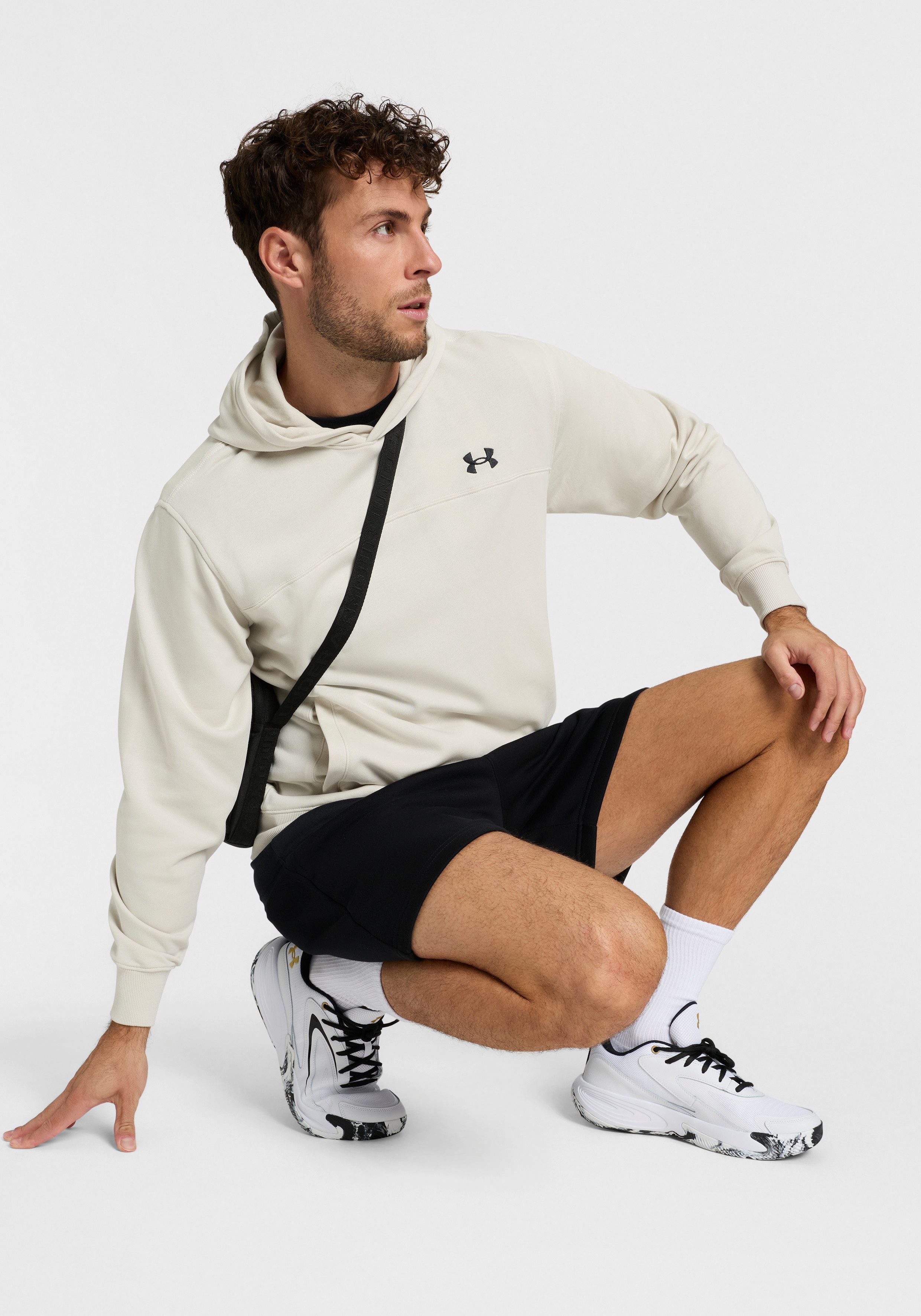 Under Armour® Umhängetasche NEW UA ESSENTIAL CROSSBODY, für Erwachsene, mit sportlichem Stil, aus Polyester, leicht
