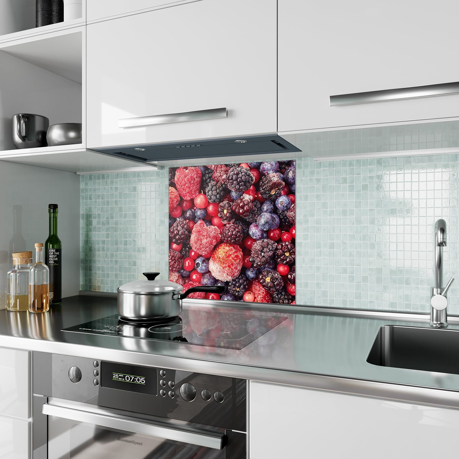Primedeco Küchenrückwand Küchenrückwand Gefrorene Glas Beeren Motiv Nah mit von Spritzschutz