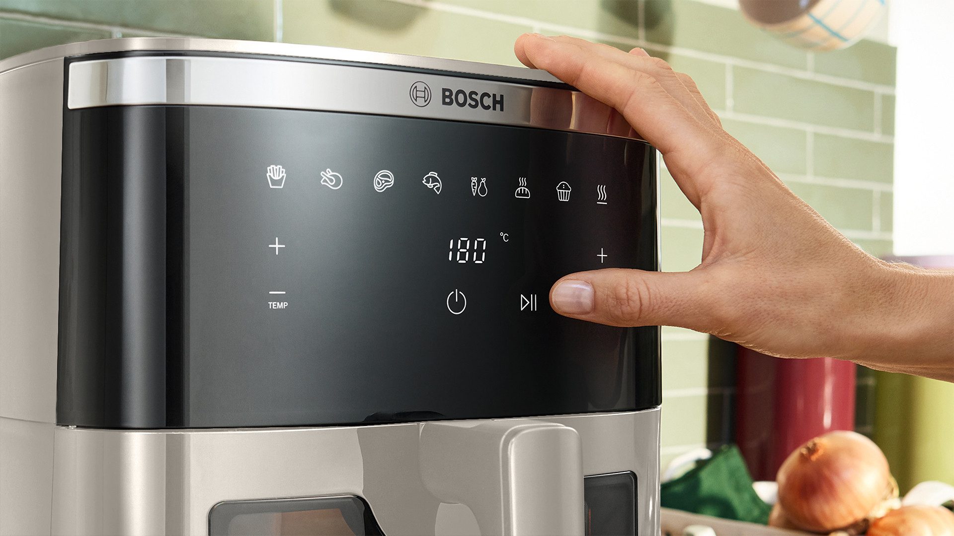 BOSCH Heißluftfritteuse XXL Air Fryer Serie 6, MAF671C0, 7,1l, Fenster, 7 Programme, creme, 1800 W, Innenlicht, Schüttelalarm, Korb spülm.geeignet