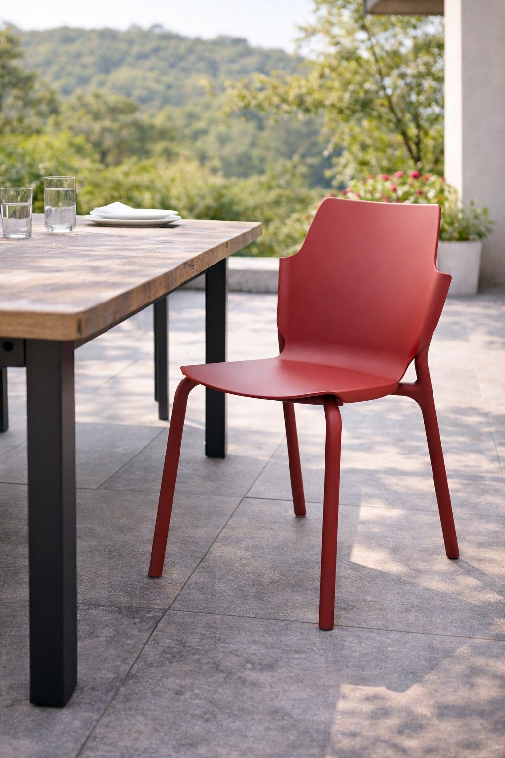 Xlmoebel Gartensessel Schicker Roter Esszimmerstuhl aus Kunststoff für den Garten (1-St), Made in Europa