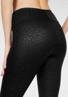 LASCANA Leggings mit Leo-Muster