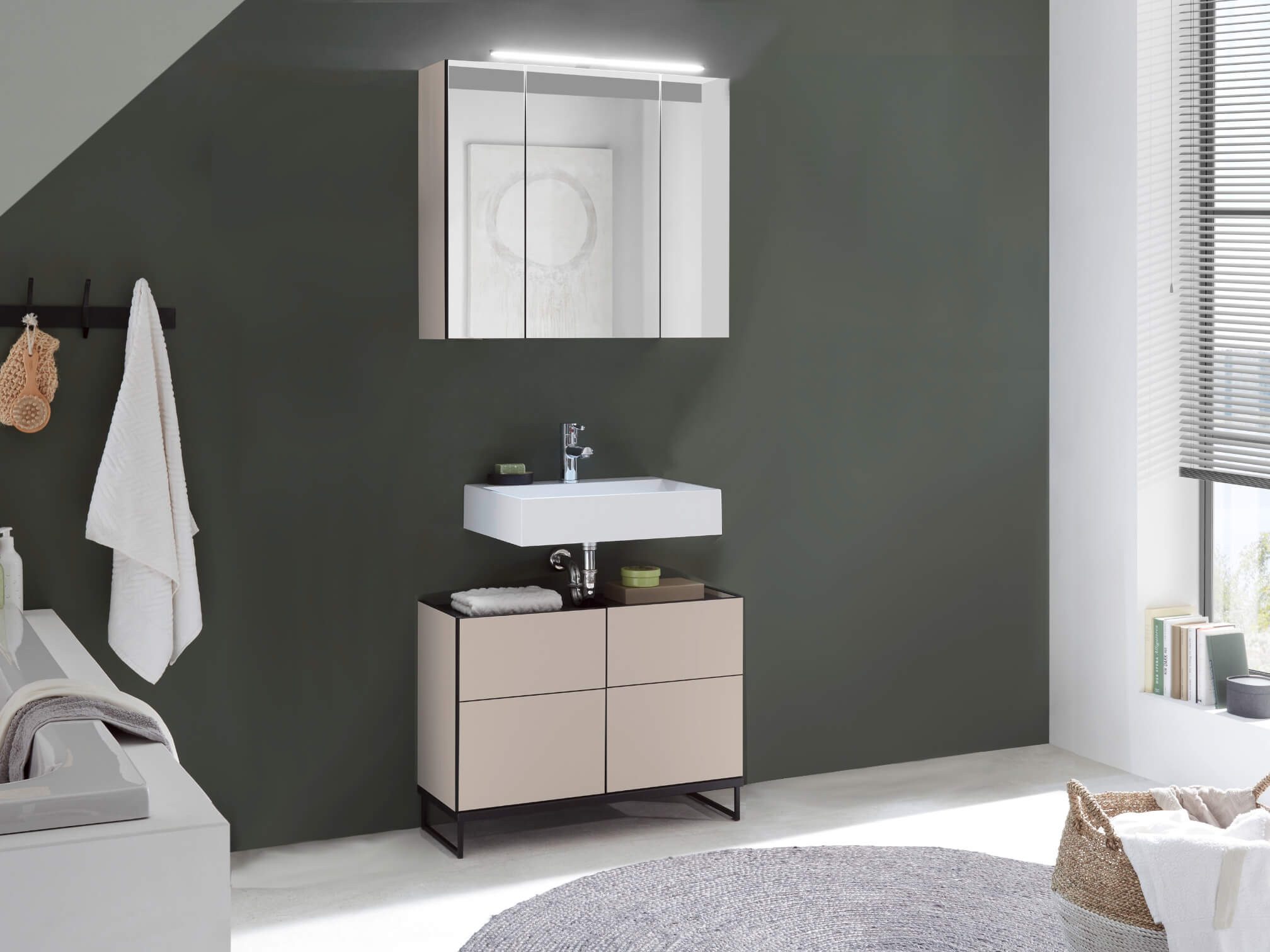 moebel-dich-auf Badmöbel-Set VENEZIA, (inklusive LED-Beleuchtung, kaschmir Spiegelschrank WBU optional mit Hoch-/Highboard), Metall Füße