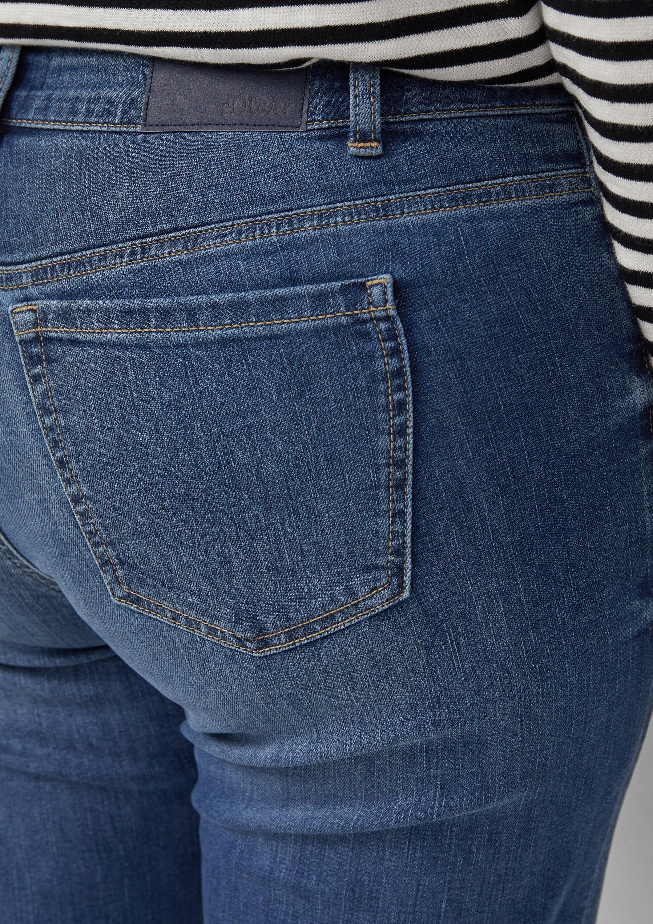 s.Oliver Bootcut-Jeans Jeans-Hose Jeans / Mid Rise / Flared Fit / offener Saum – Bild 4 von 5