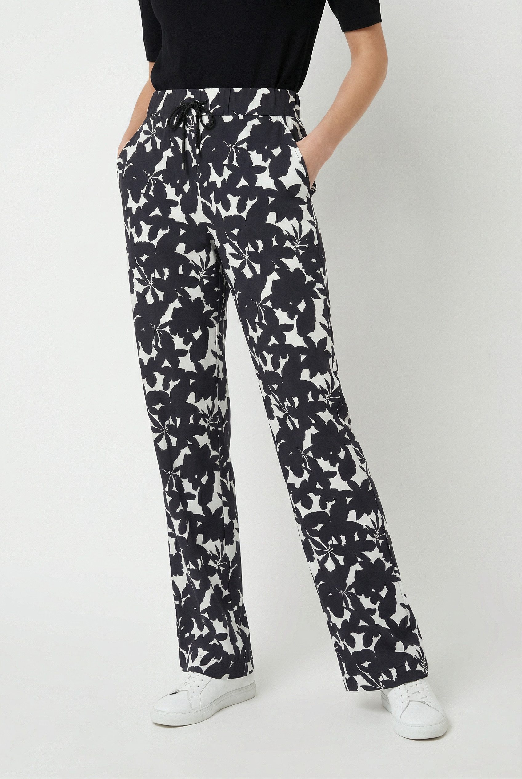 MAC Stoffhose EASY WIDELEG sehr elastische Qualität, angenehmer Griff und hoher Tragekomfort