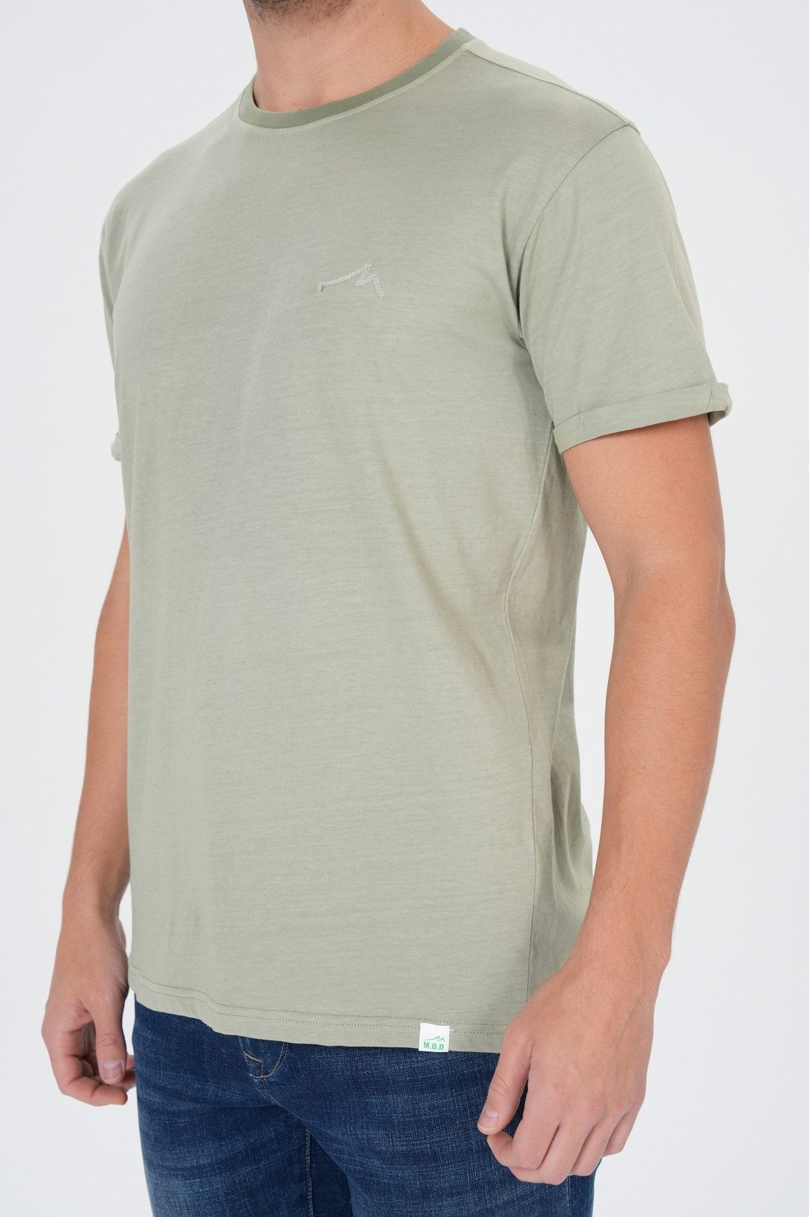 T-Shirt LEO T-Shirt.