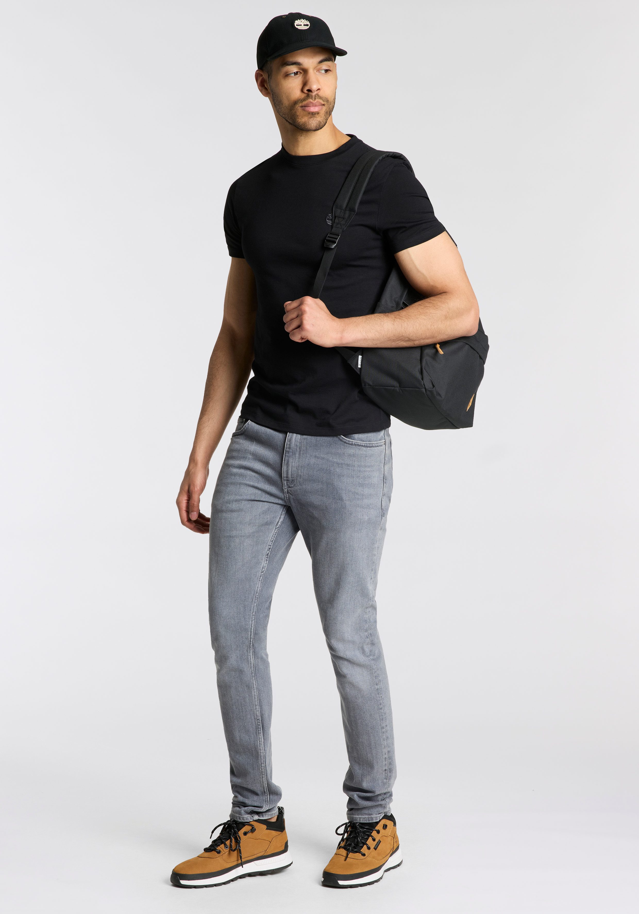 Zum Outfit 10