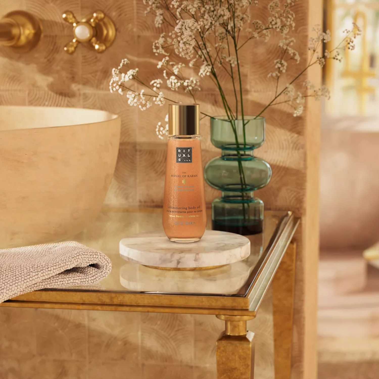 Rituals Körperöl Rituals Karma Shimmering Body Oil 100 ml Körperöl, 1-tlg., Schimmerndes Körperöl mit Lotusblüte und weißem Tee