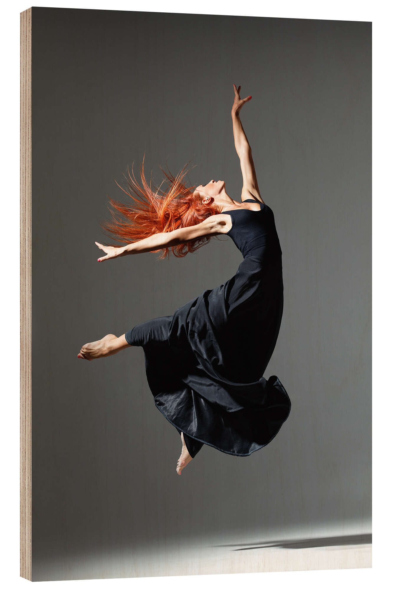Posterlounge Holzbild Editors Choice, Tänzerin mit roten Haaren, Fitnessraum Modern Fotografie