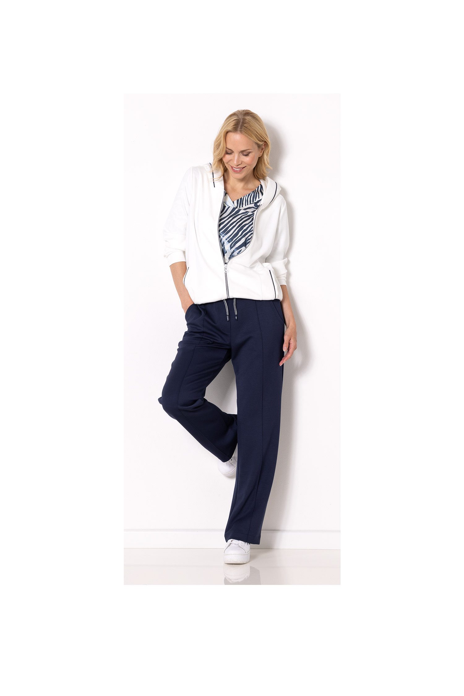 SER Sweatjacke Jacke mit Kapuze Scuba W1260304