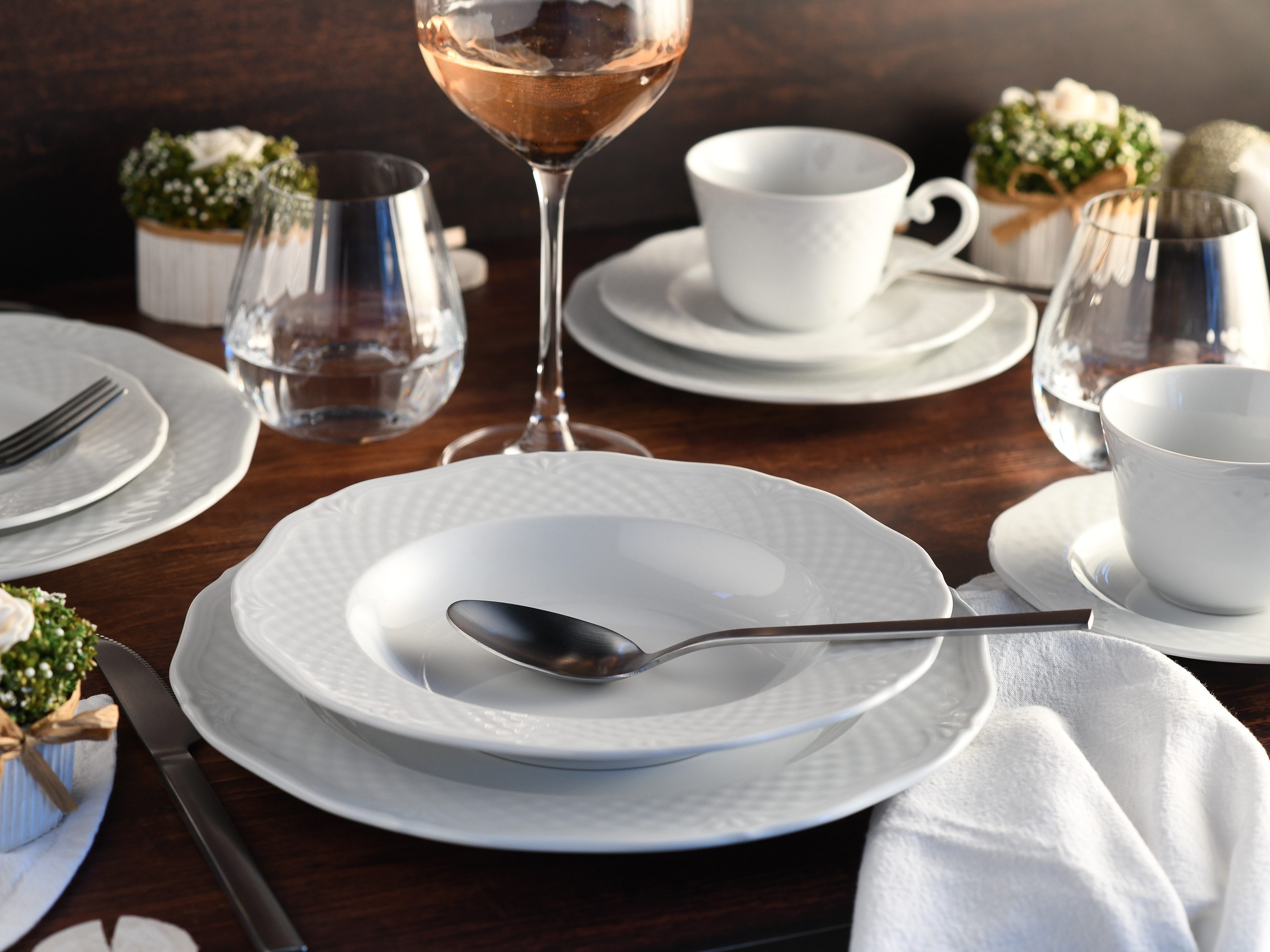 CreaTable Kombiservice Arianne Weiss, Service 30-tlg. (30-tlg), 6 Personen, Porzellan, Klassisch, Zeitlos