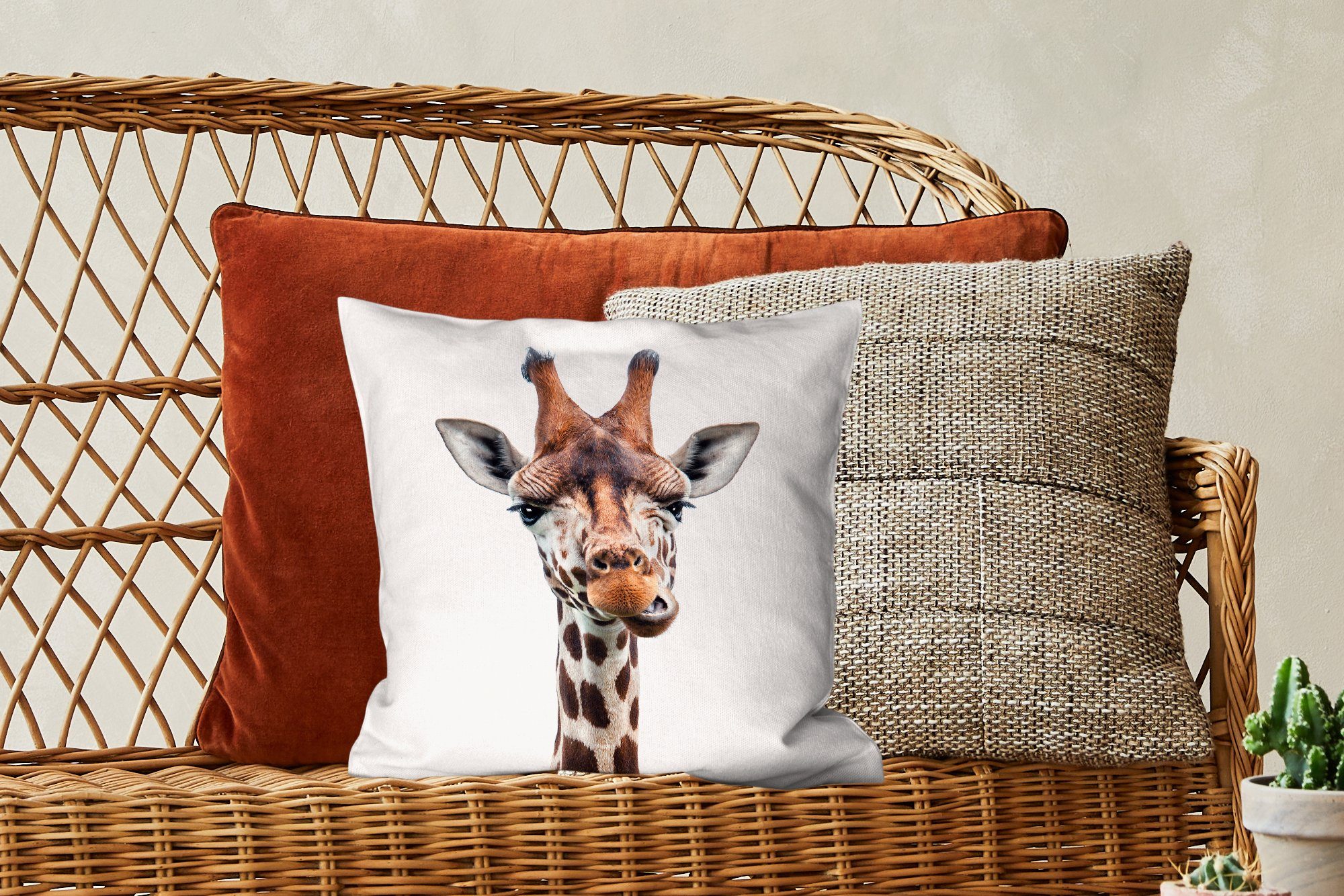 Zierkissen Giraffe, mit MuchoWow Deko, - Tiere Füllung - Porträt für Schlafzimmer, Sofakissen Wohzimmer, Dekokissen