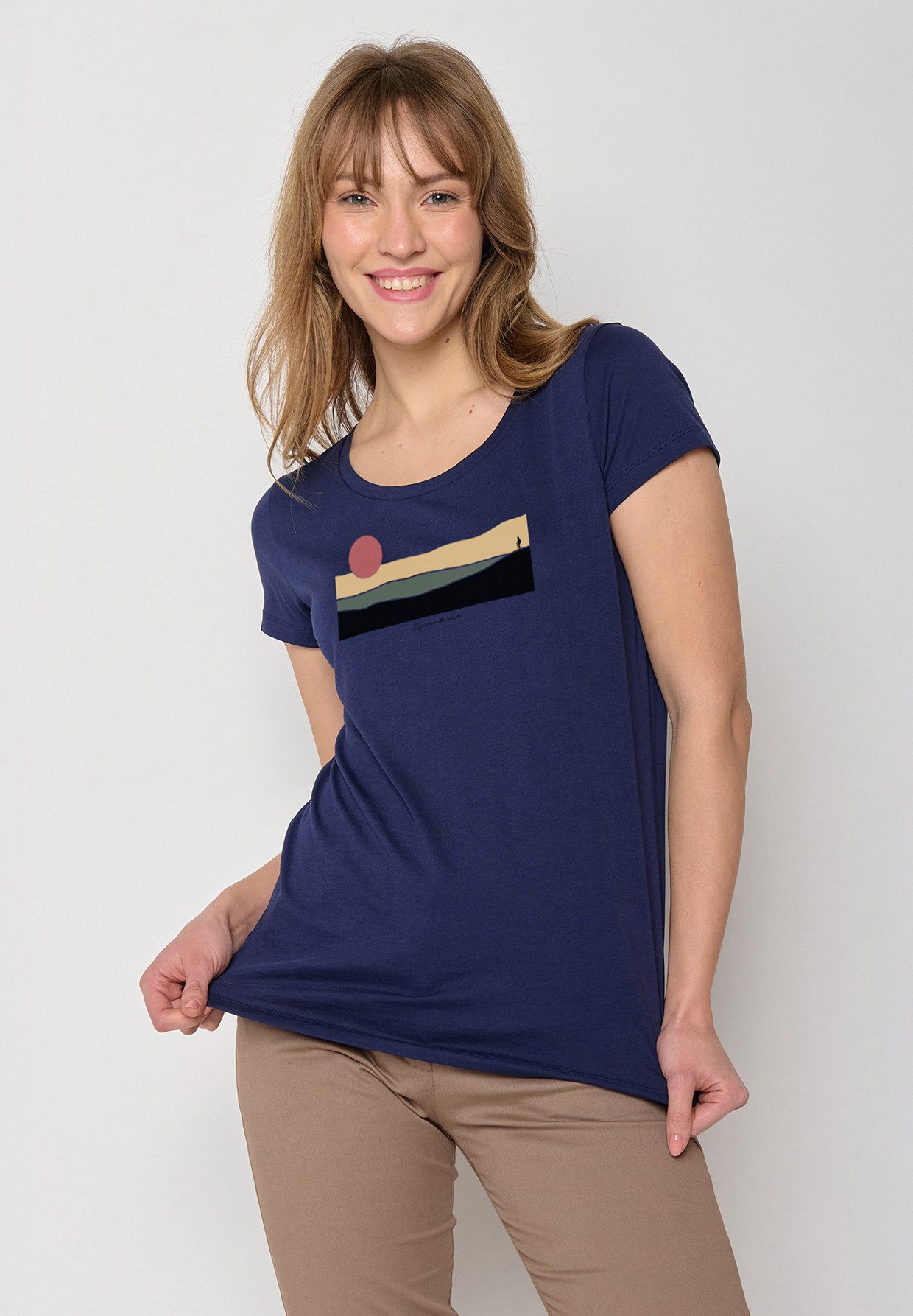 GreenBomb T-Shirt Loves Nature Pathway Motiv Berge (1-tlg., 1) figurbetont, leicht tailliert, klassische Kurzärmel