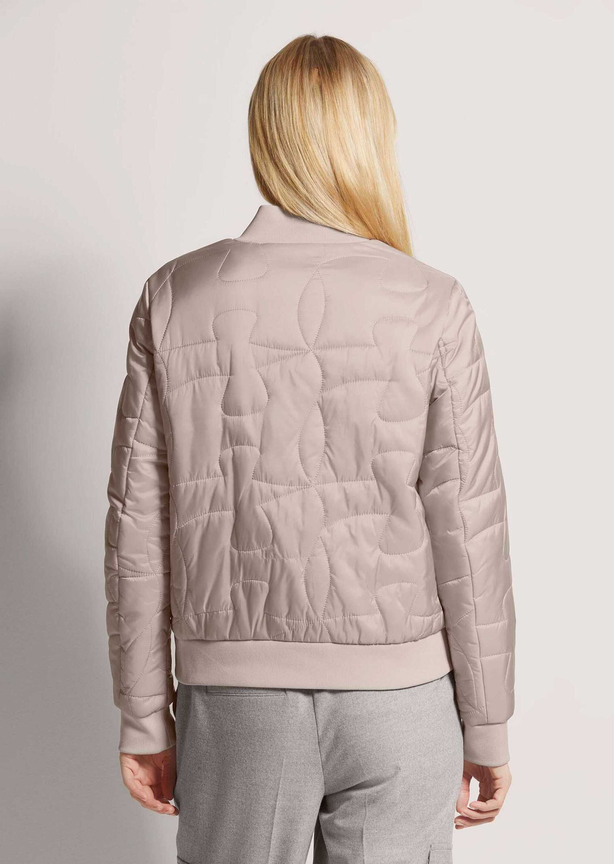 MADELEINE Outdoorjacke Sportive Blousonjacke mit Stehkragen Unifarbenes Design, Stehkragen und Reißverschluss-Detail