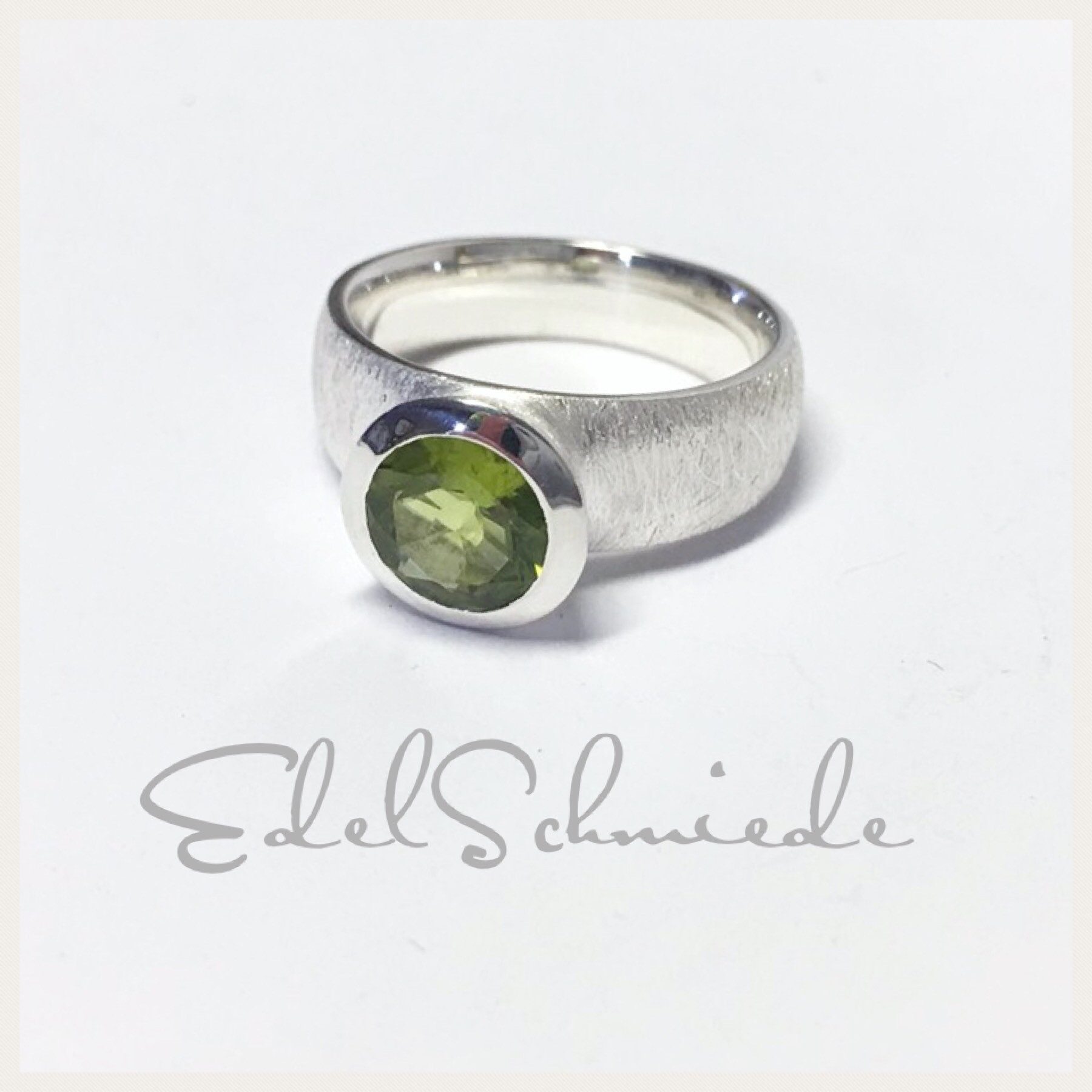 Silberring facettierter Peridot als Schmuckring 925 Silber Größe 54