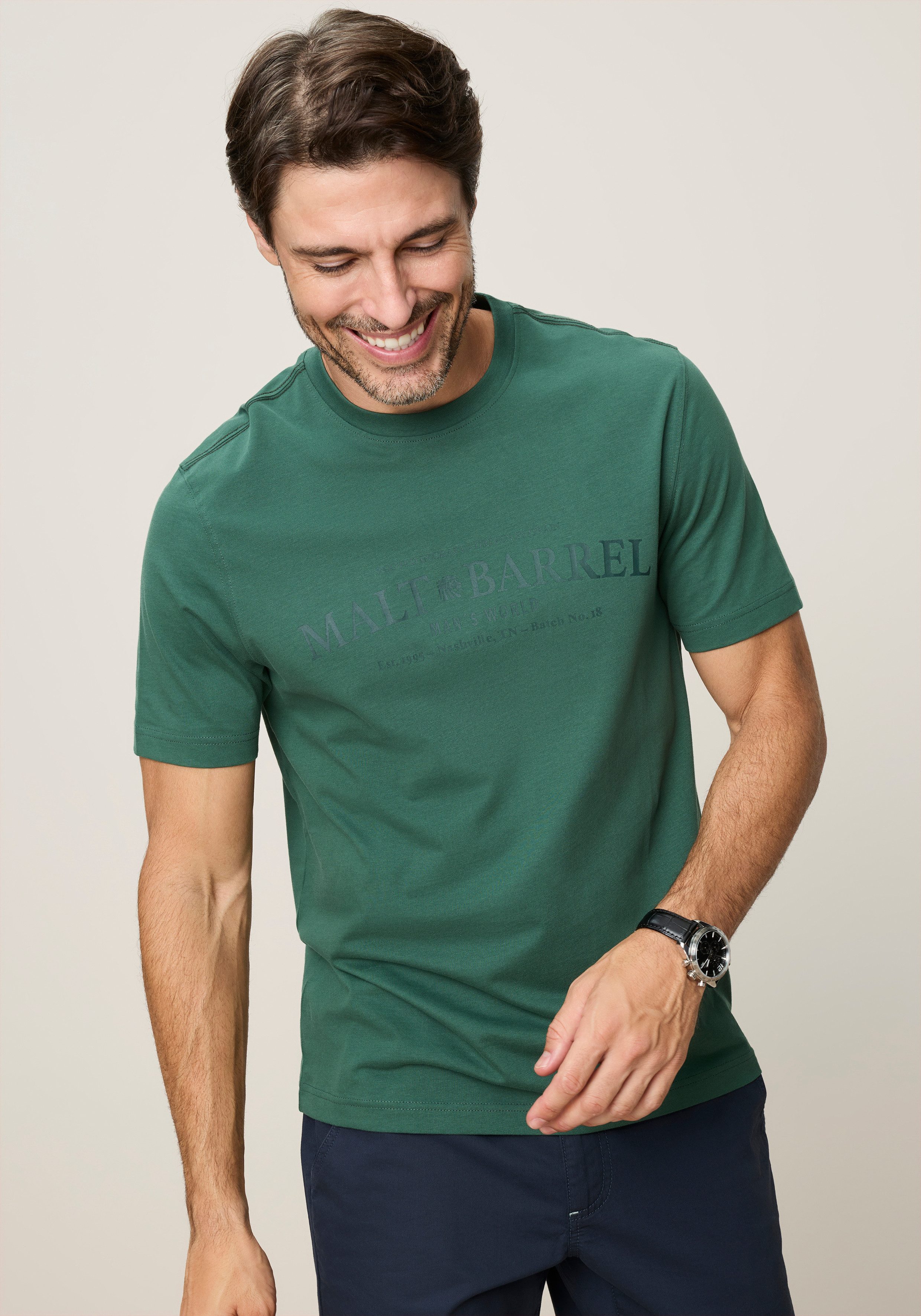 Man's World Rundhalsshirt normale Passform, Kurzarm, bedruckte Optik mit Print-Applikation. Reduzierter Preis € 12,99. Unverbindliche Preisempfehlung € 14,99, (€ 12,99 pro 1 Stk)