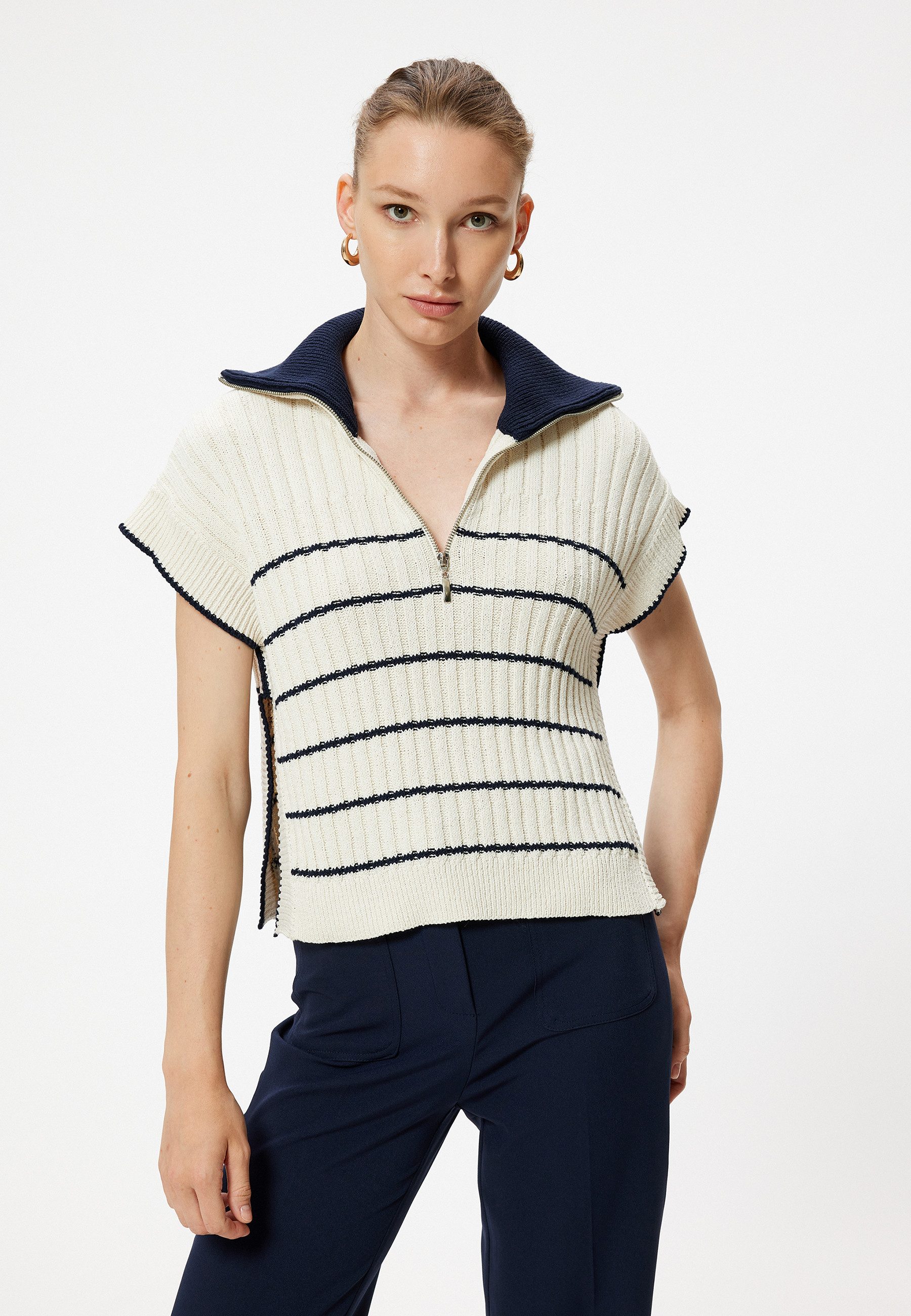 Koton Kurzarmpullover Standkragen Mit Reißverschlussdetail