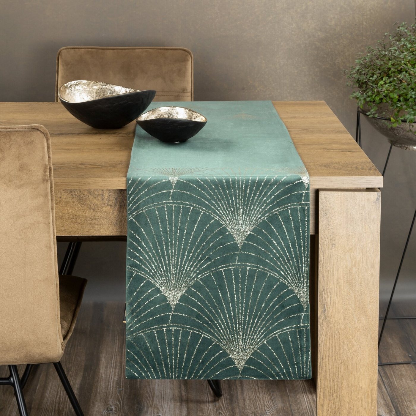 Eurofirany Tischdecke BLINK (Packung 1-tlg), Tischläufer, Samt, Velvet, 35x140 cm, 35x180 cm, 35x220 cm