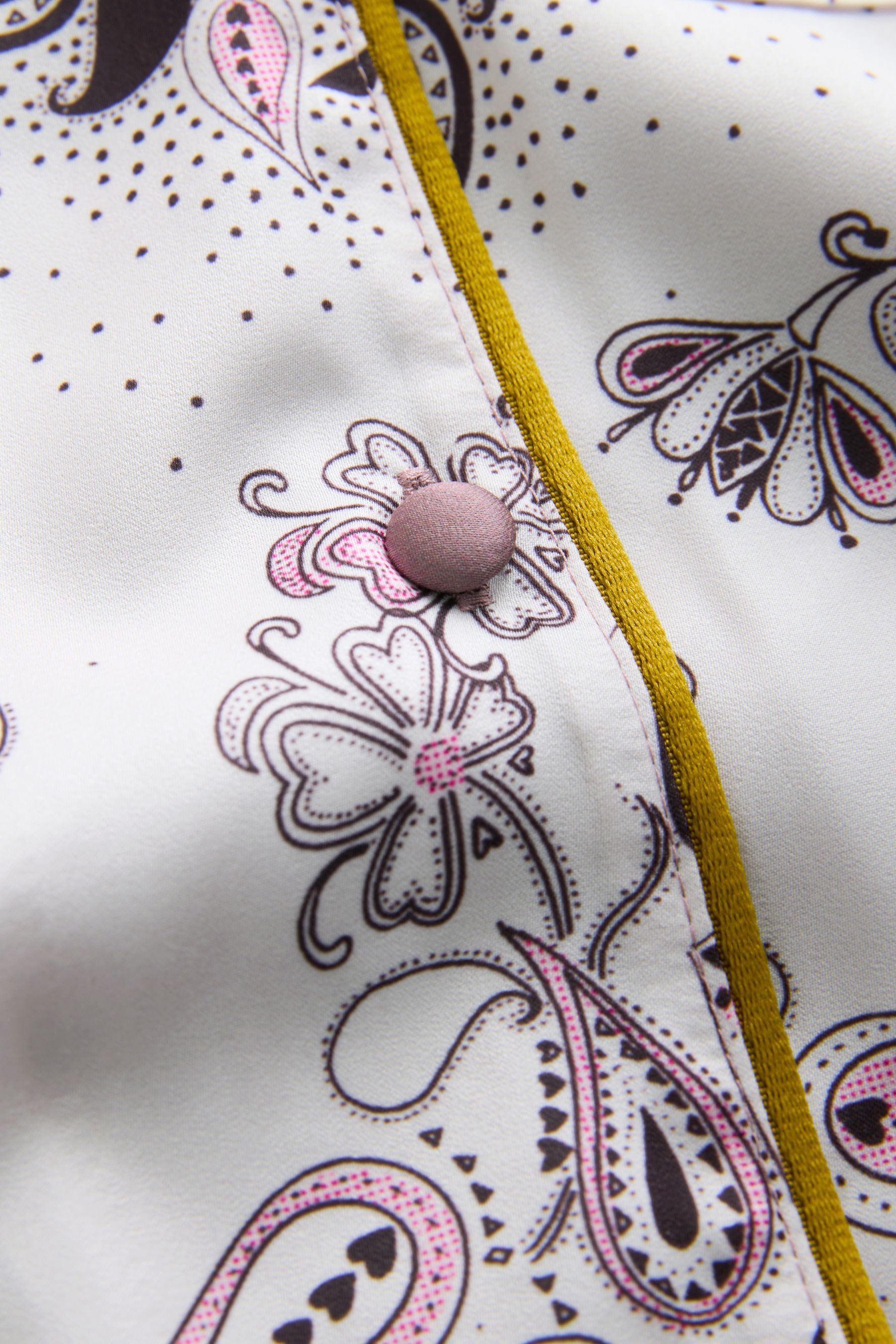B by Ted Baker Pyjama B by Ted Baker Satin-Schlafanzug mit Schal-Print (2 tlg)