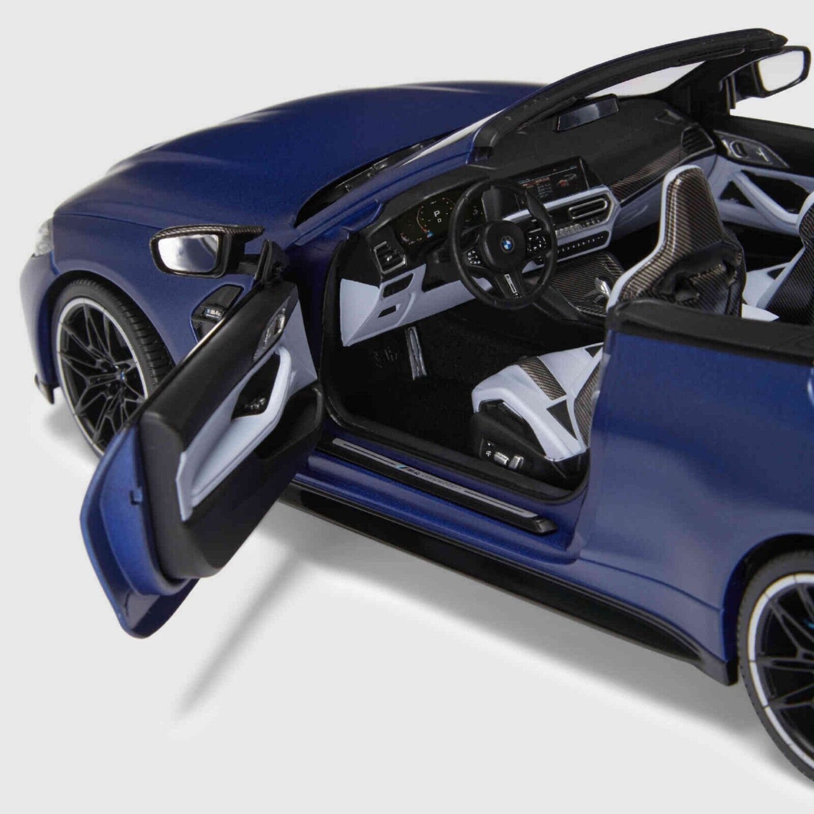 BMW Modellauto BMW Miniatur M4 Cabrio G83 1:18 Modellauto 80435A51951, (1-tlg)