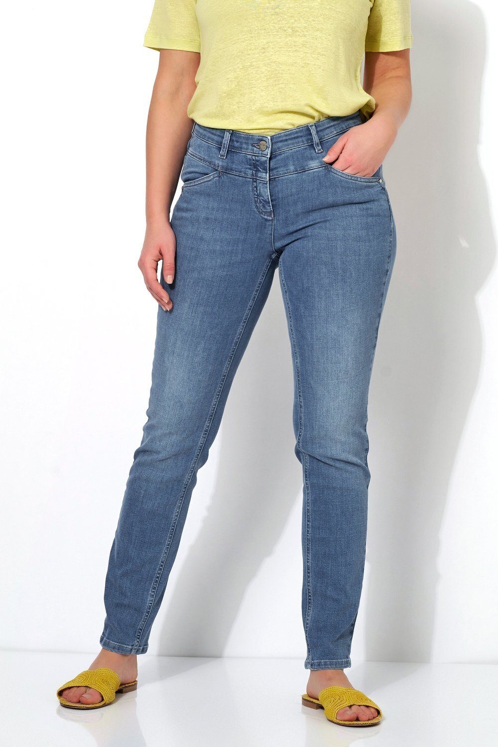 Slim-fit-Jeans - TONI mit Perfect Shape 534 vorne Hüftsattel hellblau
