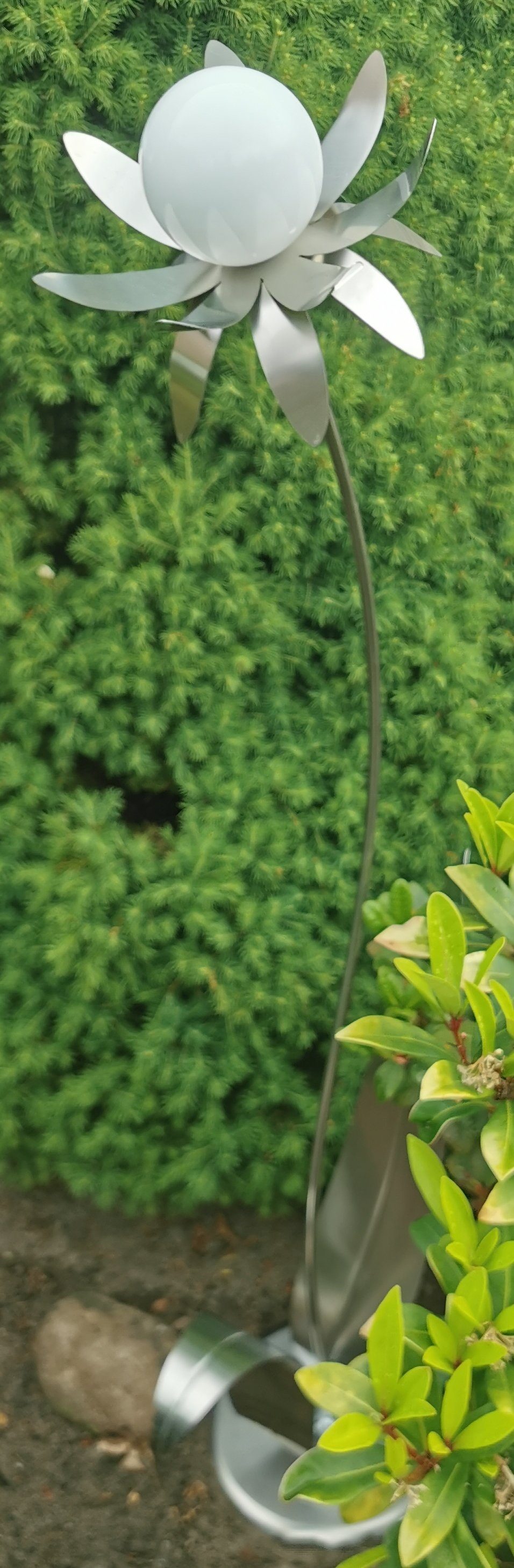 Jürgen Bocker Garten-Ambiente Kugel Blume Edelstahl weiß 120cm poliert Palermo Skulptur Gartenstecker