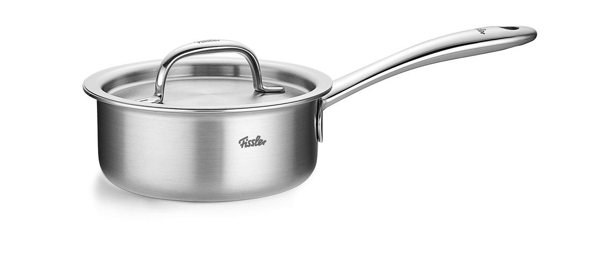 Fissler Kasserolle M5 Pro-Ply Stielkasserolle mit Metalldeckel, Edelstahl 18/10 (1-tlg), Kompakte Stielkasserolle mit Pro-Ply™ Technologie und Metalldeckel