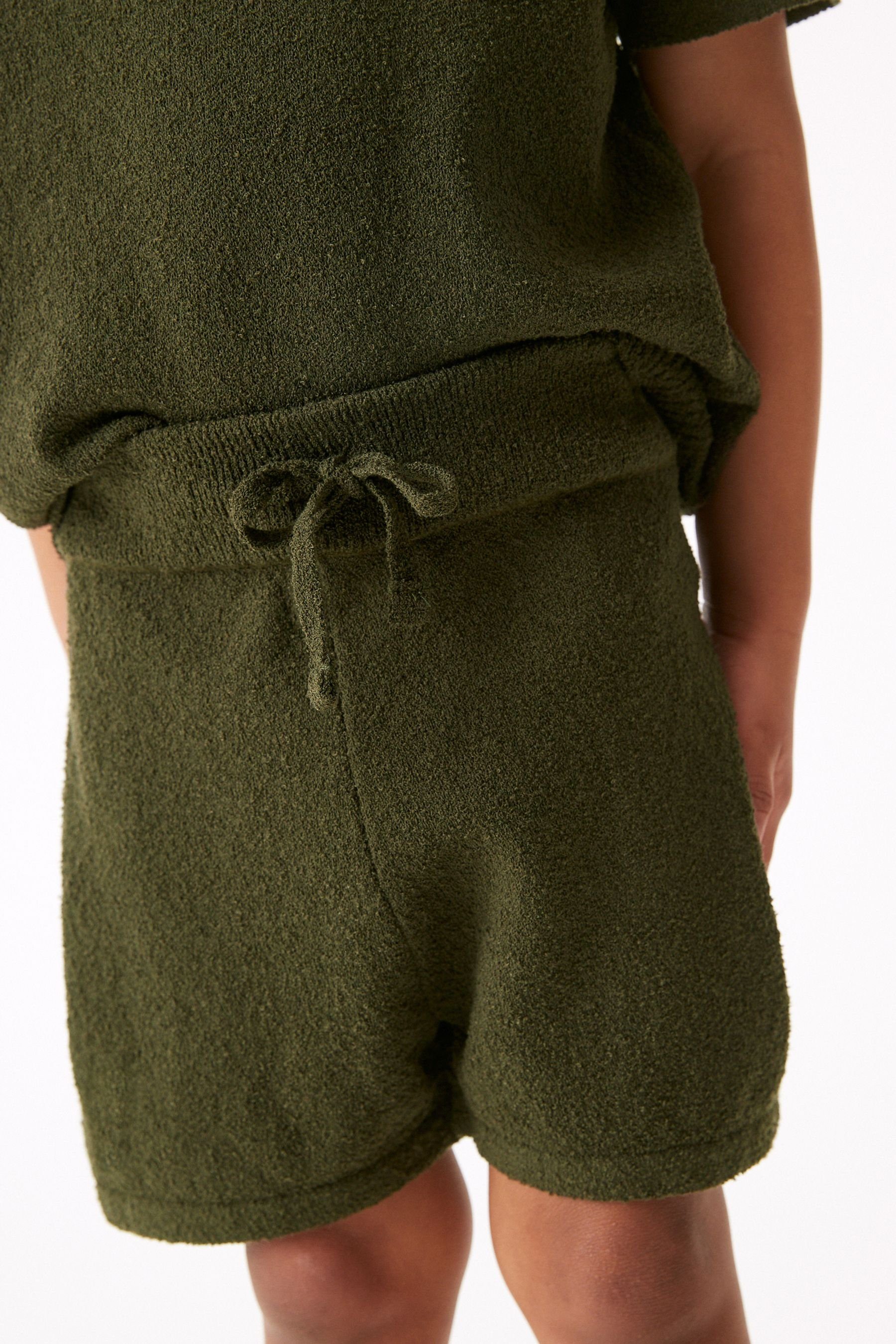 Shorts Boucléstrick und Next T-Shirt Set Green Shorts T-Shirt aus & (2-tlg) im