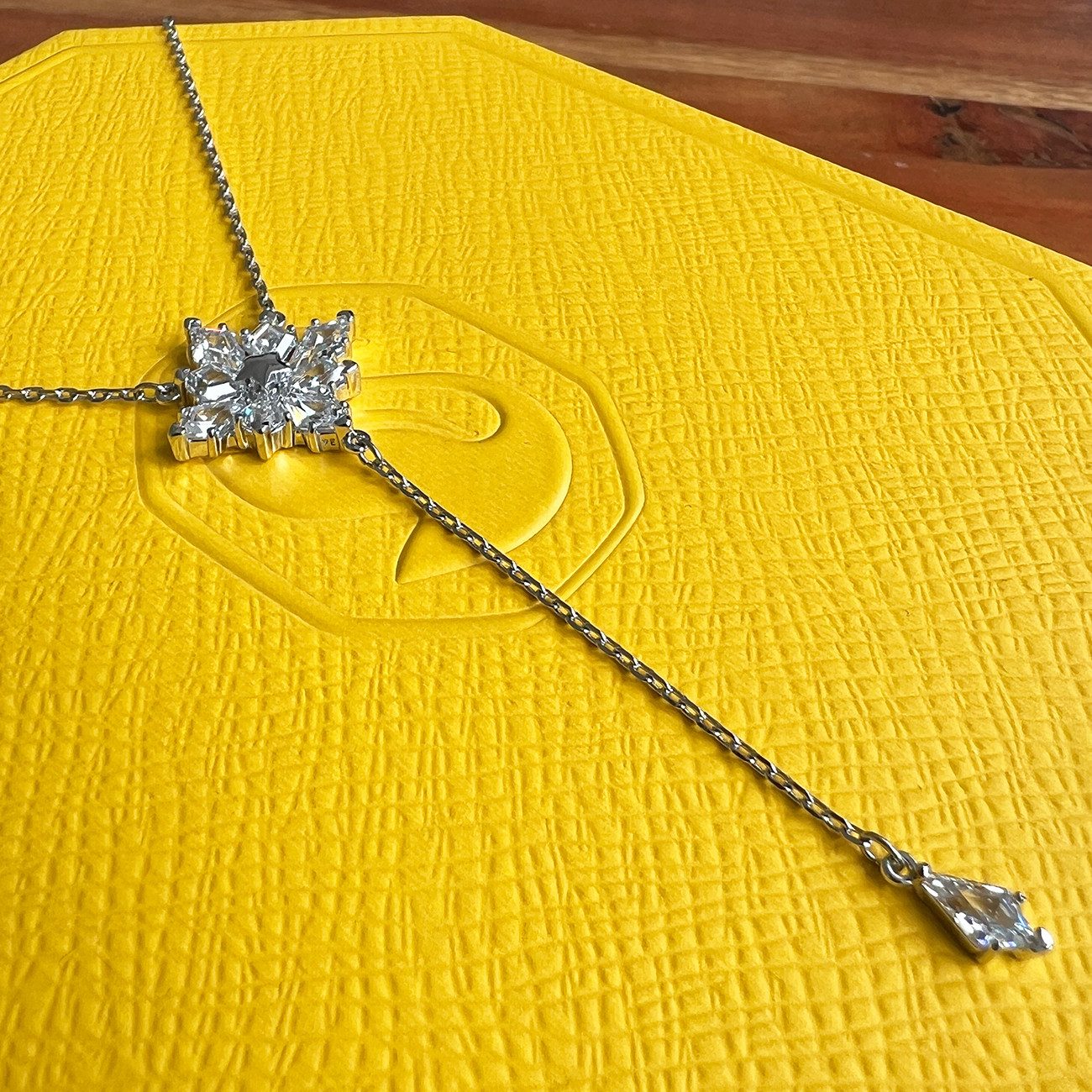 Swarovski Kette mit Anhänger silberfarb...