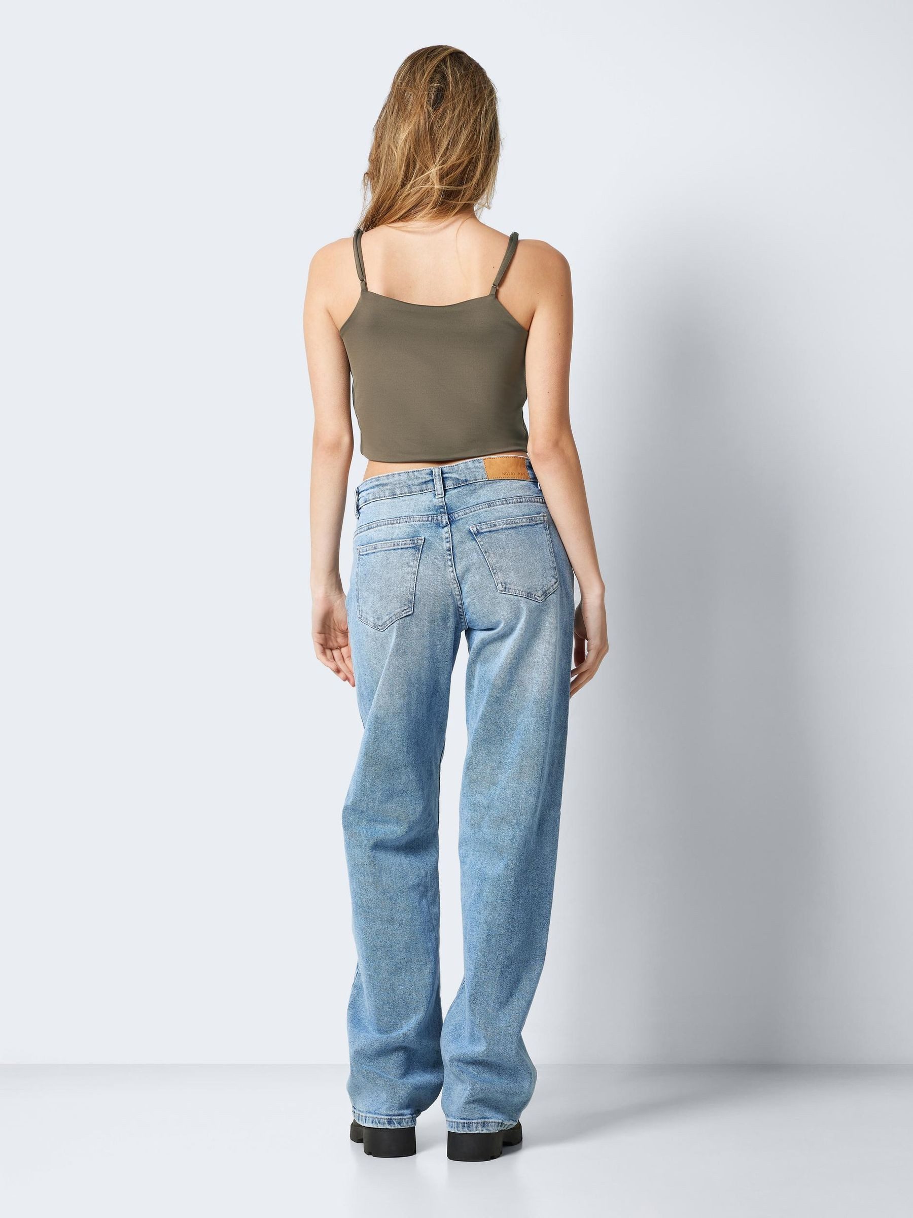 Noisy may Shirttop Einfarbiges Crop mit Spaghettiträgern für Damen NMTERESA CROPPED S/L TOP NOOS – Bild 5 von 5