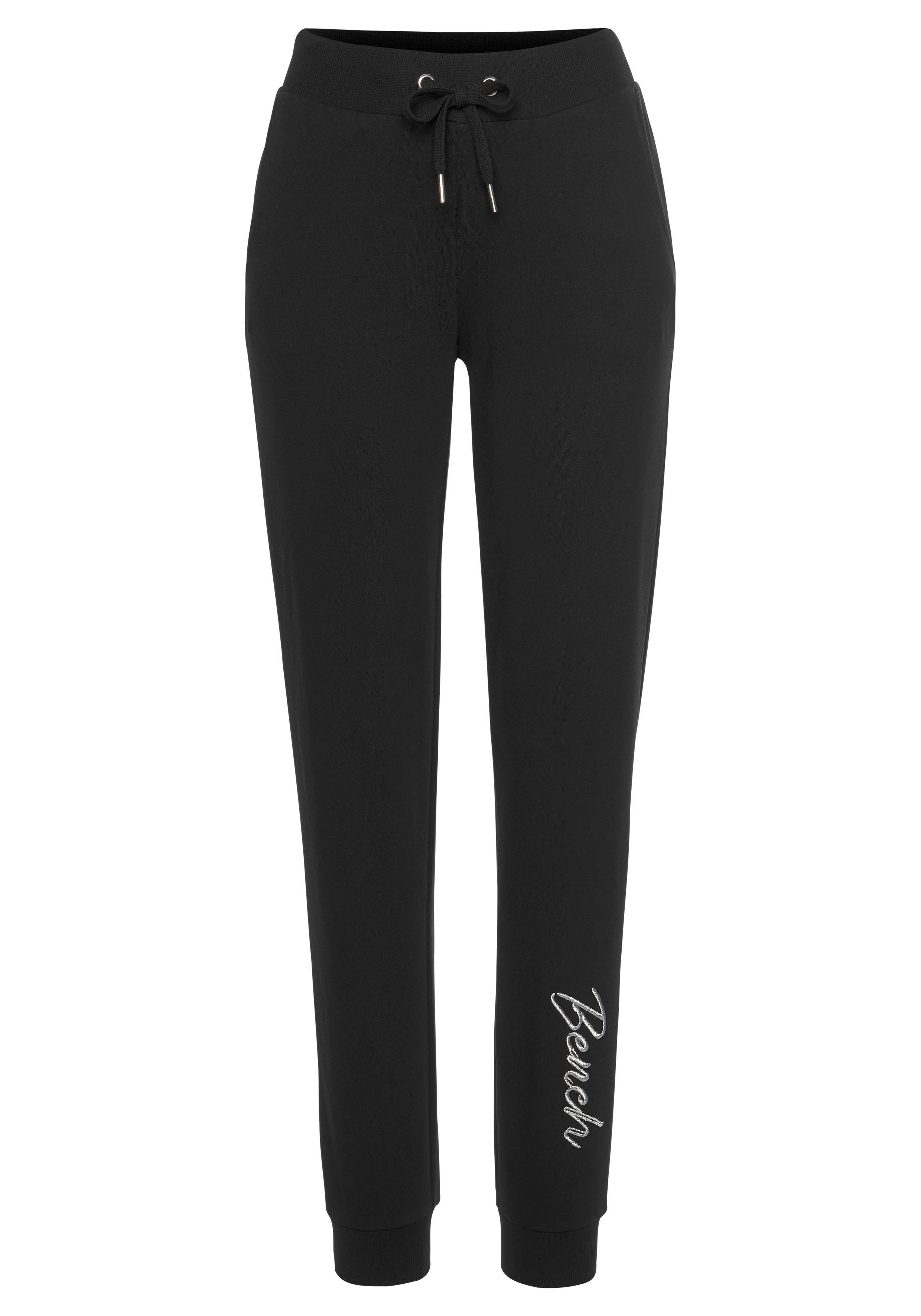 Bench. Loungewear Relaxhose mit glänzender Logostickerei, günstig online kaufen
