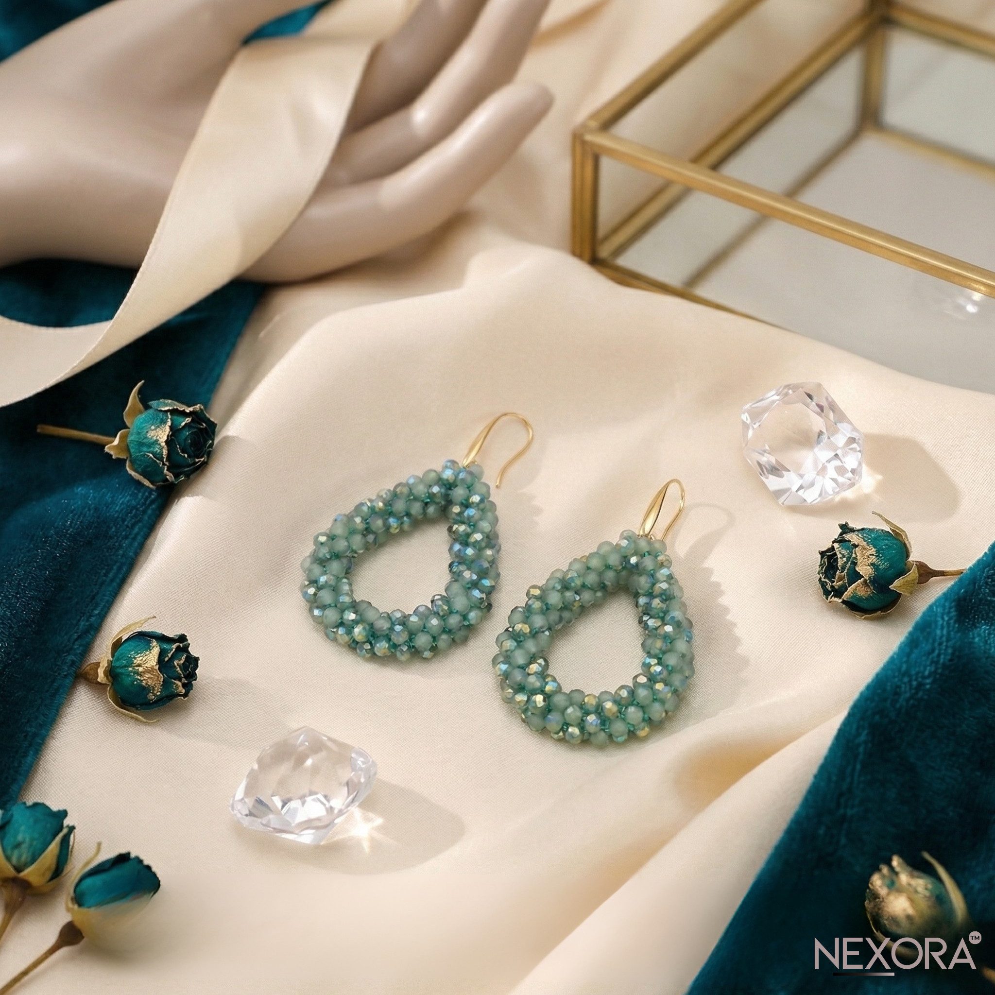 NEXORA Perlenohrringe Perlenohrringe Damen Boho Statement Tropfen Ohrringe (Paar, Paar), Perlenoptik, Tropfenform, goldfarbene Ohrhaken, leicht, elegant