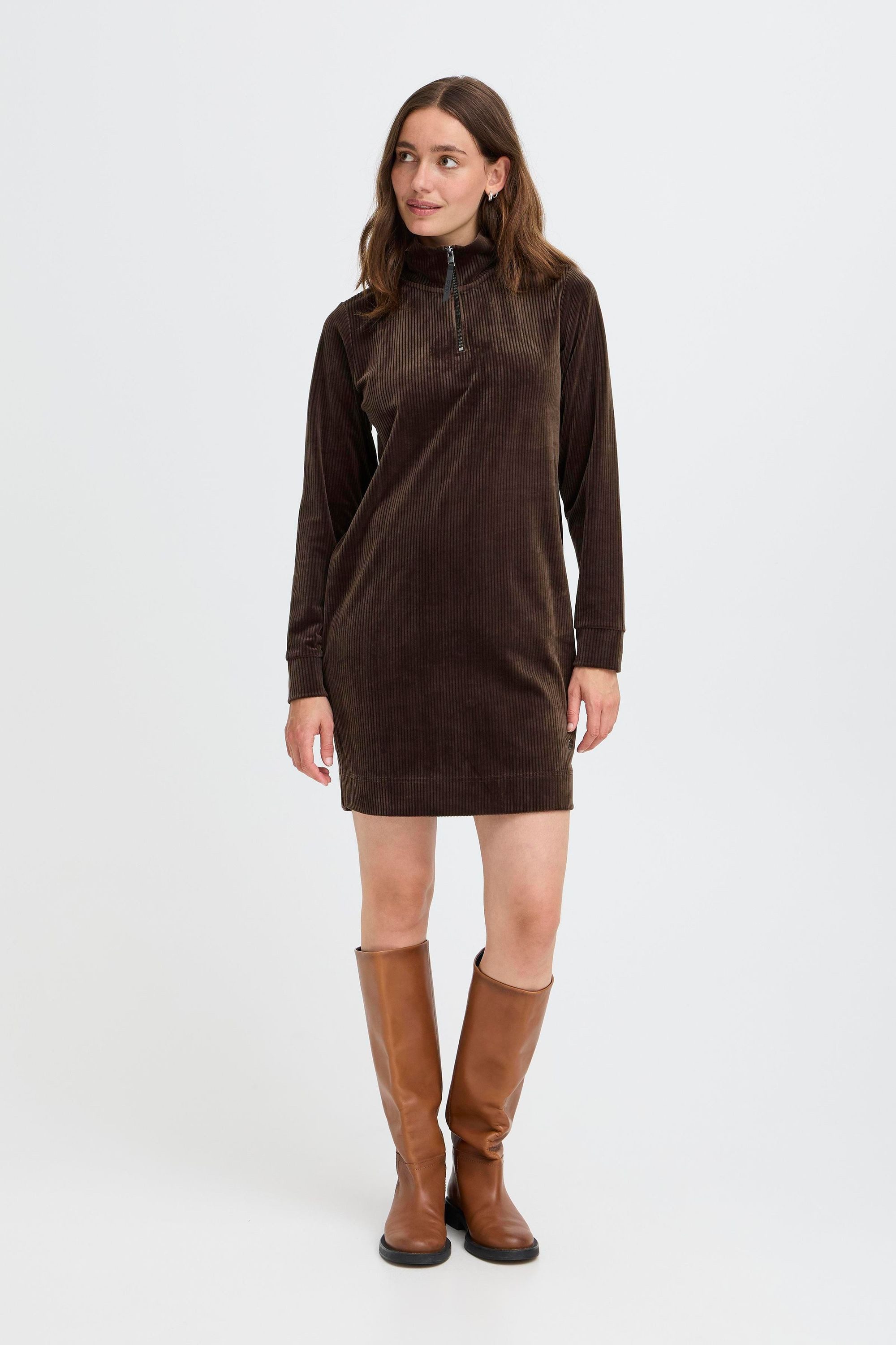 OXMO Sweatkleid OXEbba Schickes Sweatkleid