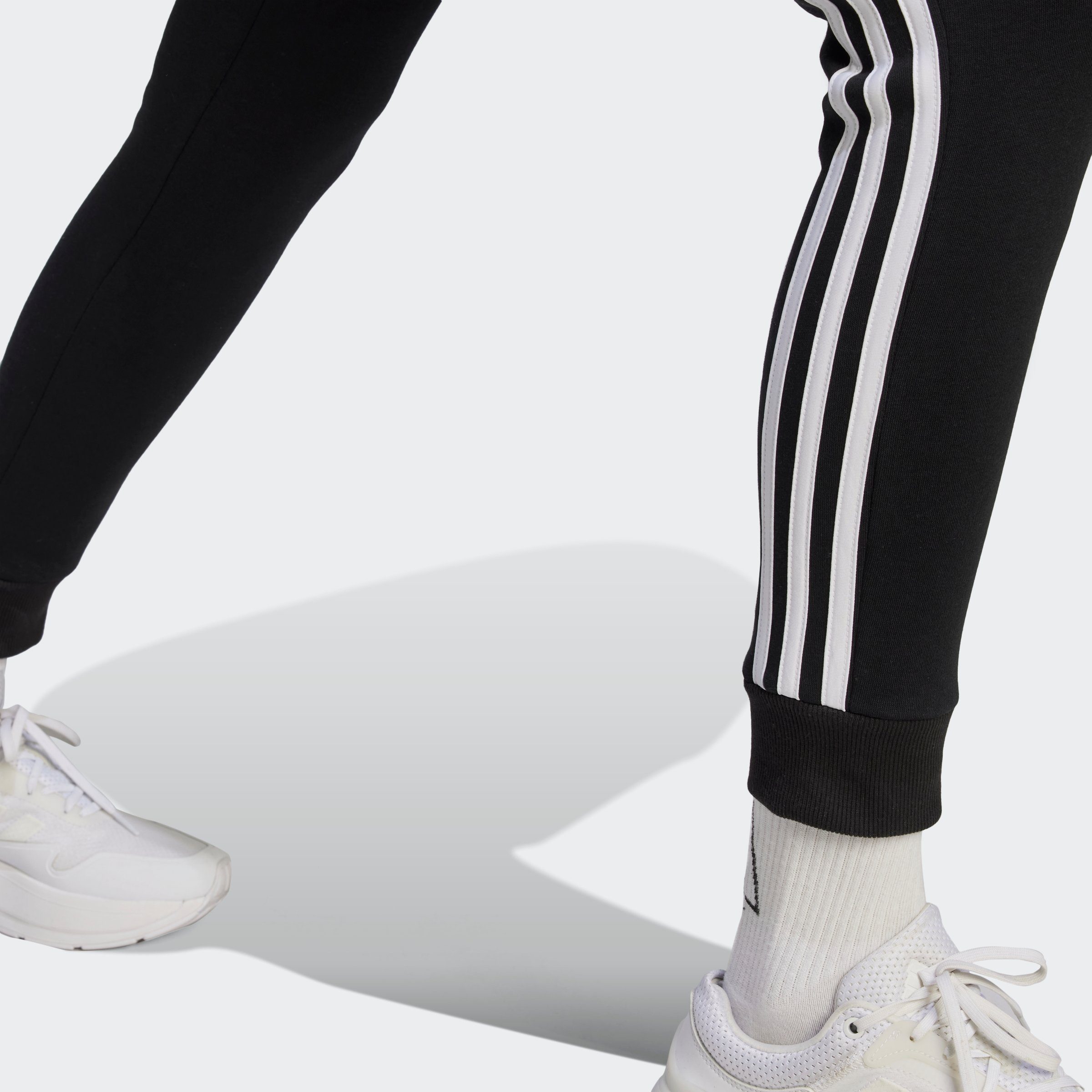 / adidas 3STREIFEN Sportswear Sporthose Black White (1-tlg) ESSENTIALS