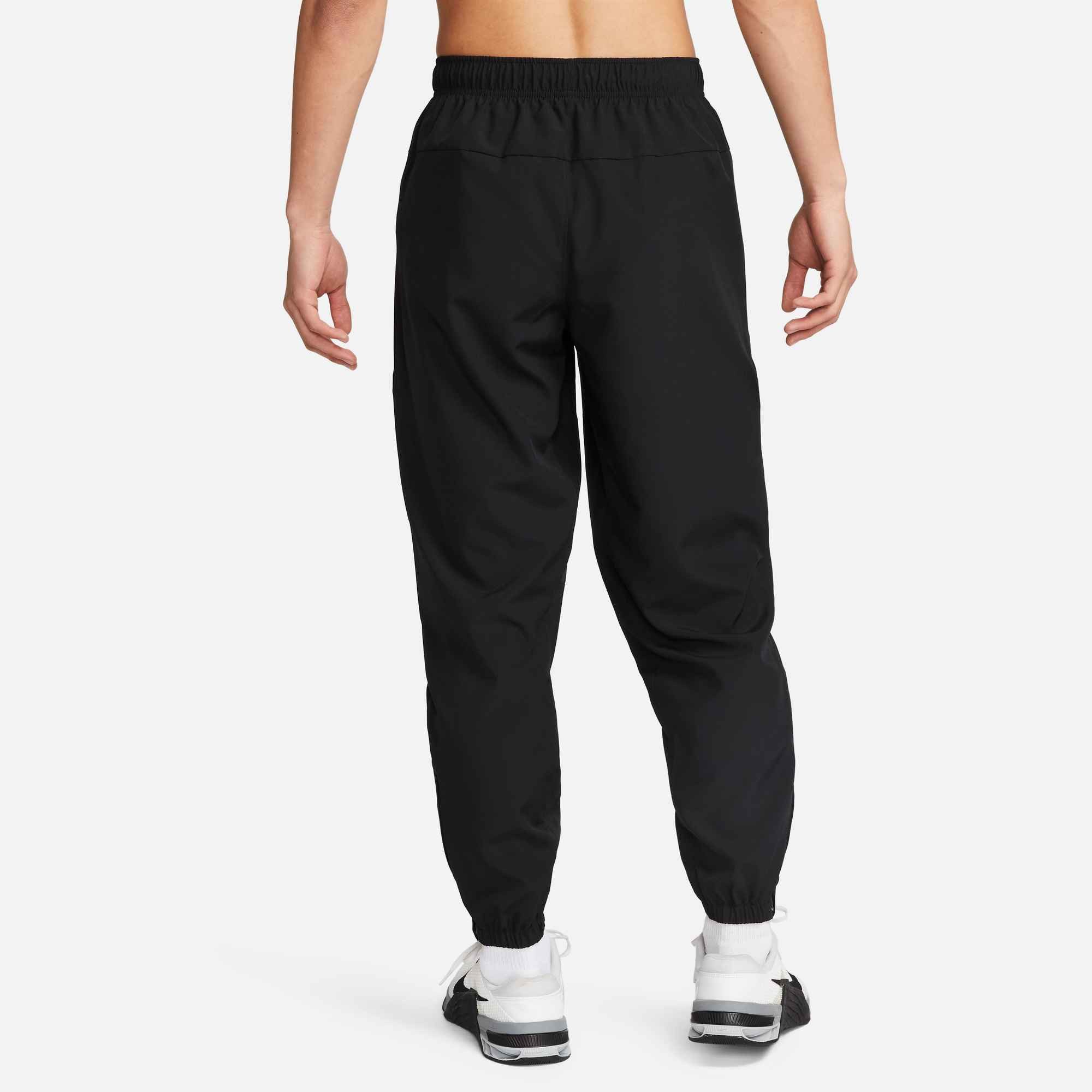 Nike Sporthose M NK DF FORM PANT TPR mit Seitentaschen, schweißableitendes Material
